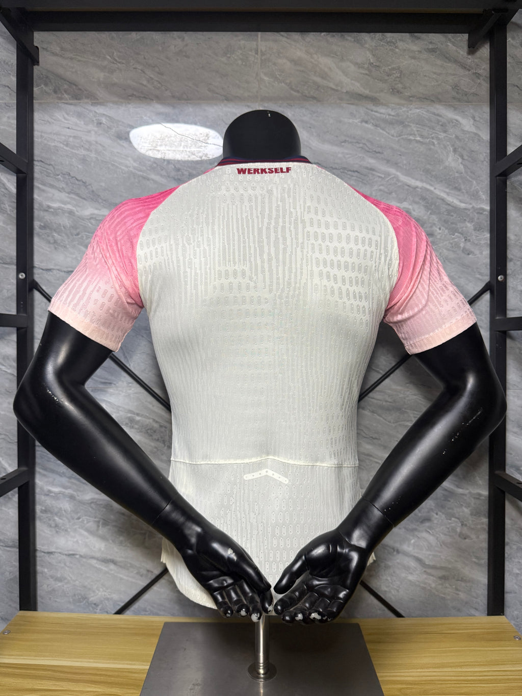 25-26勒沃库森客场玩家版本