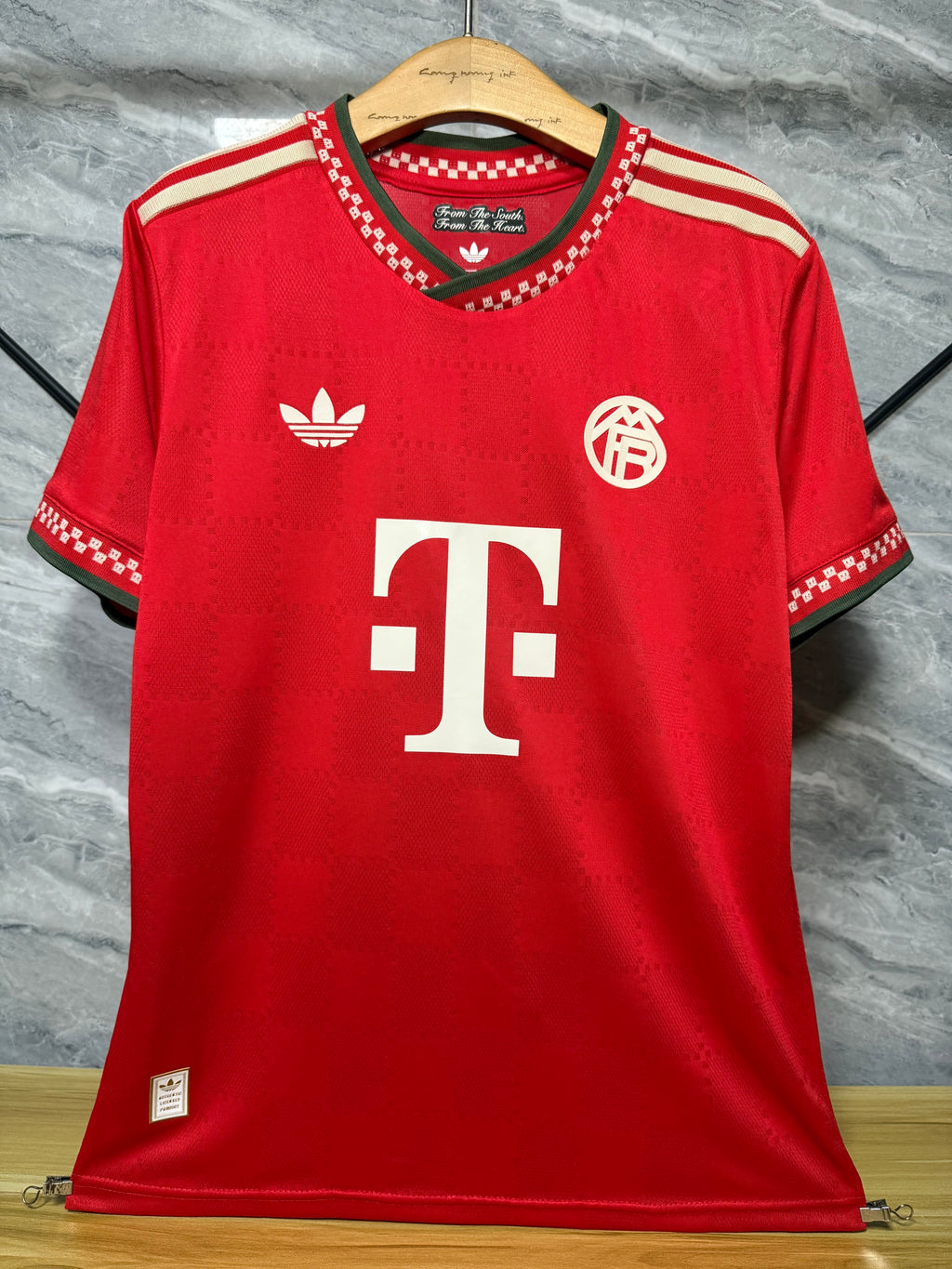 25-26拜仁二客仿真版红玩家版本