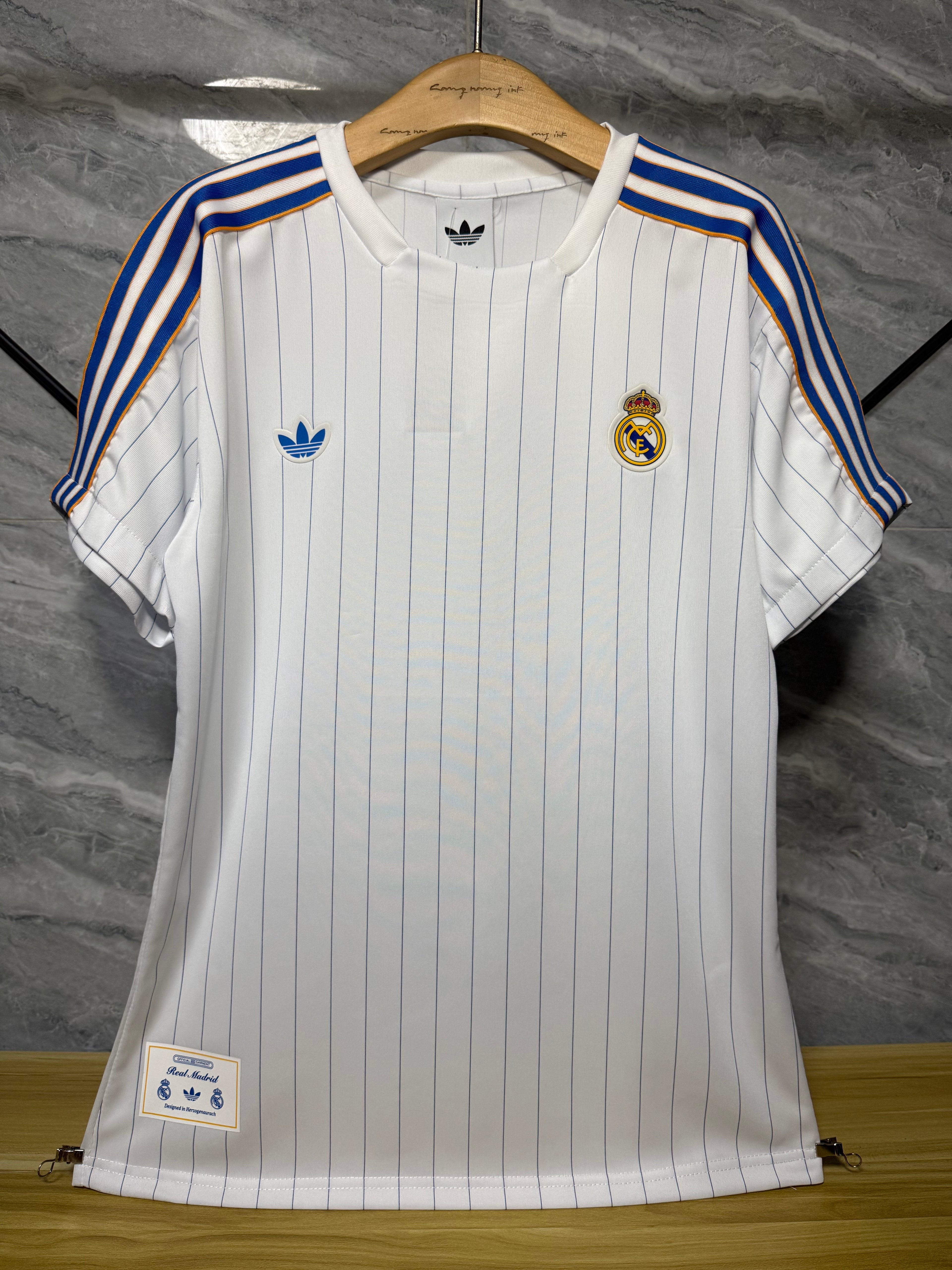 25-26皇马复古款三叶白玩家版本