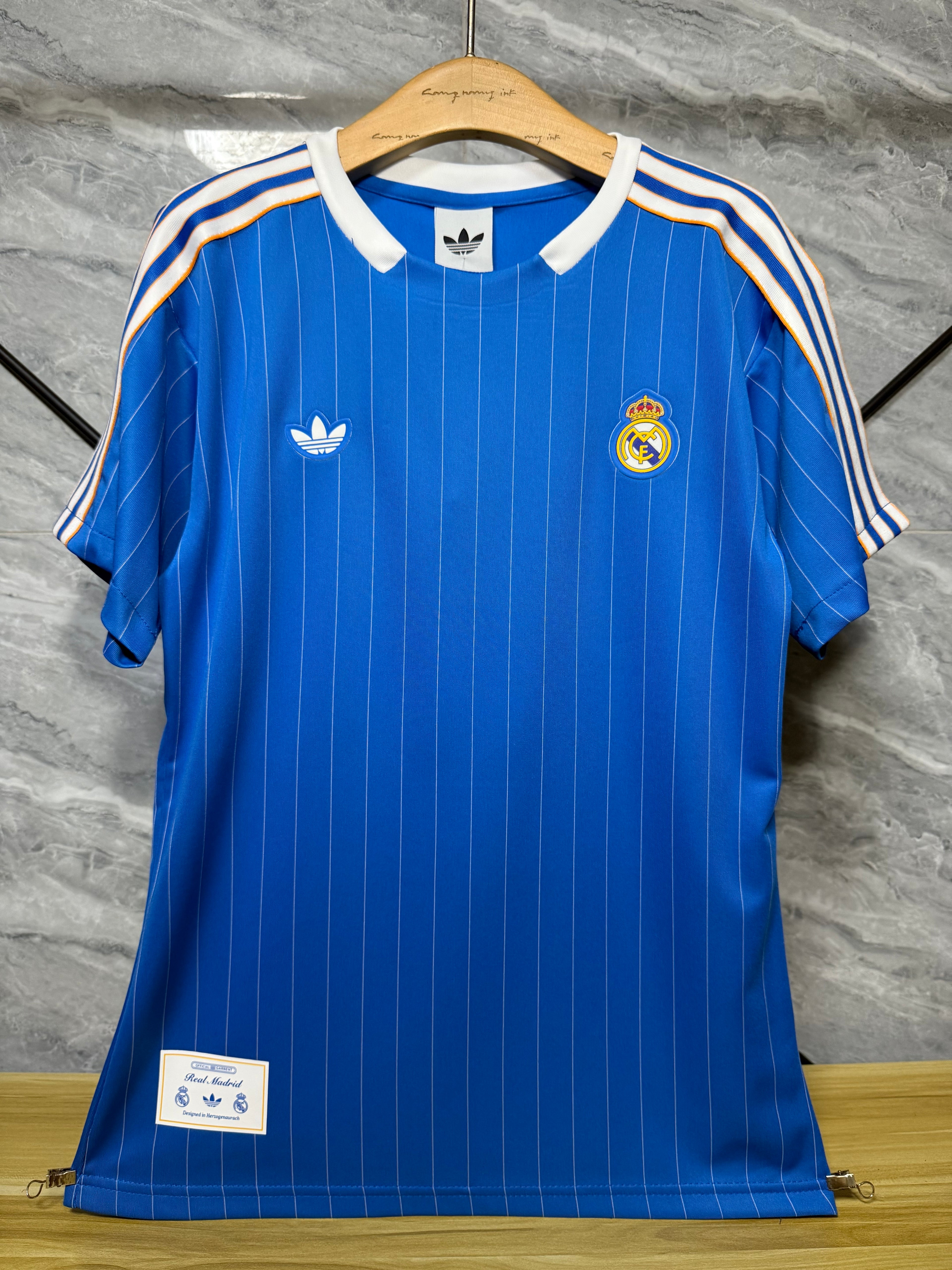 25-26皇马复古款三叶蓝玩家版本