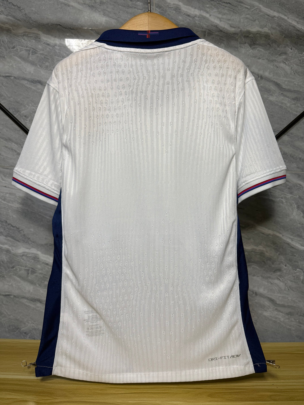 24-25英格兰主场玩家版本