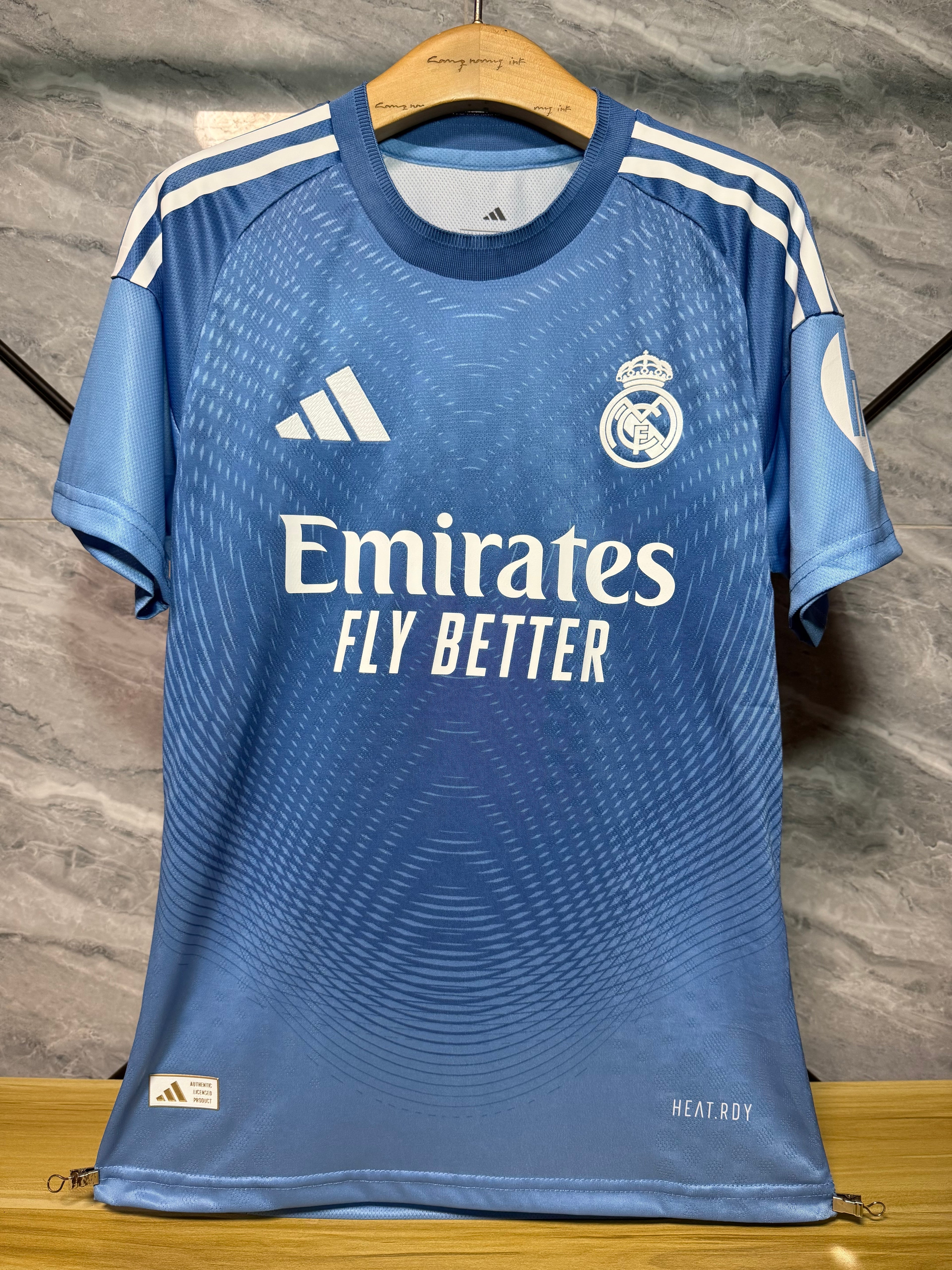 25-26皇马守门员蓝色玩家版本