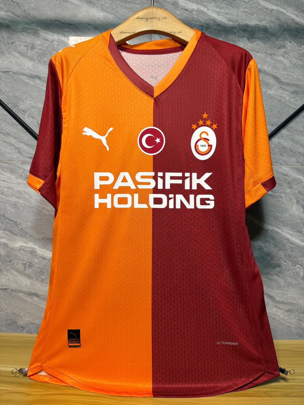 25-26加拉塔萨雷主场玩家版本