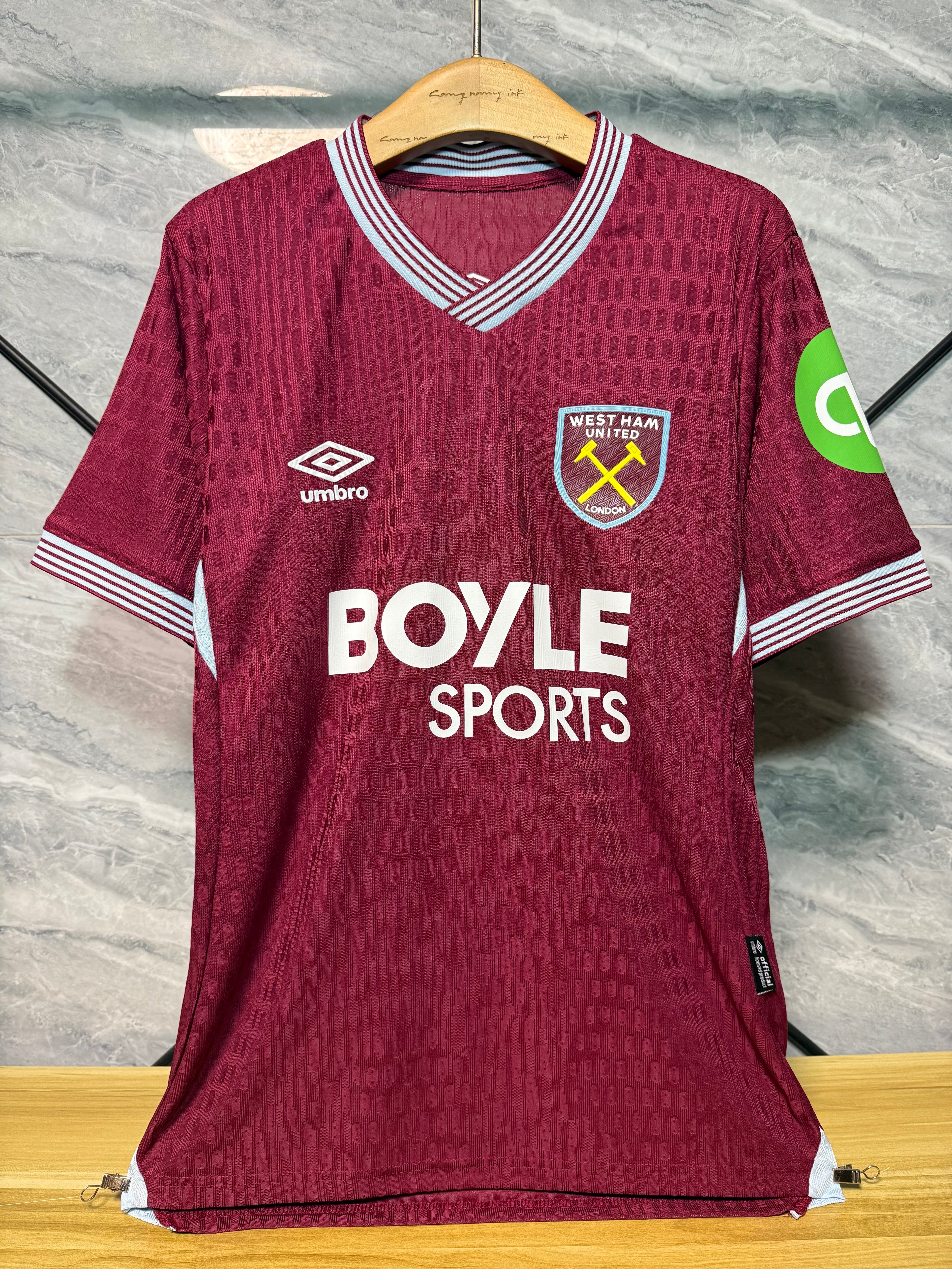 25-26西汉姆联主场玩家版本