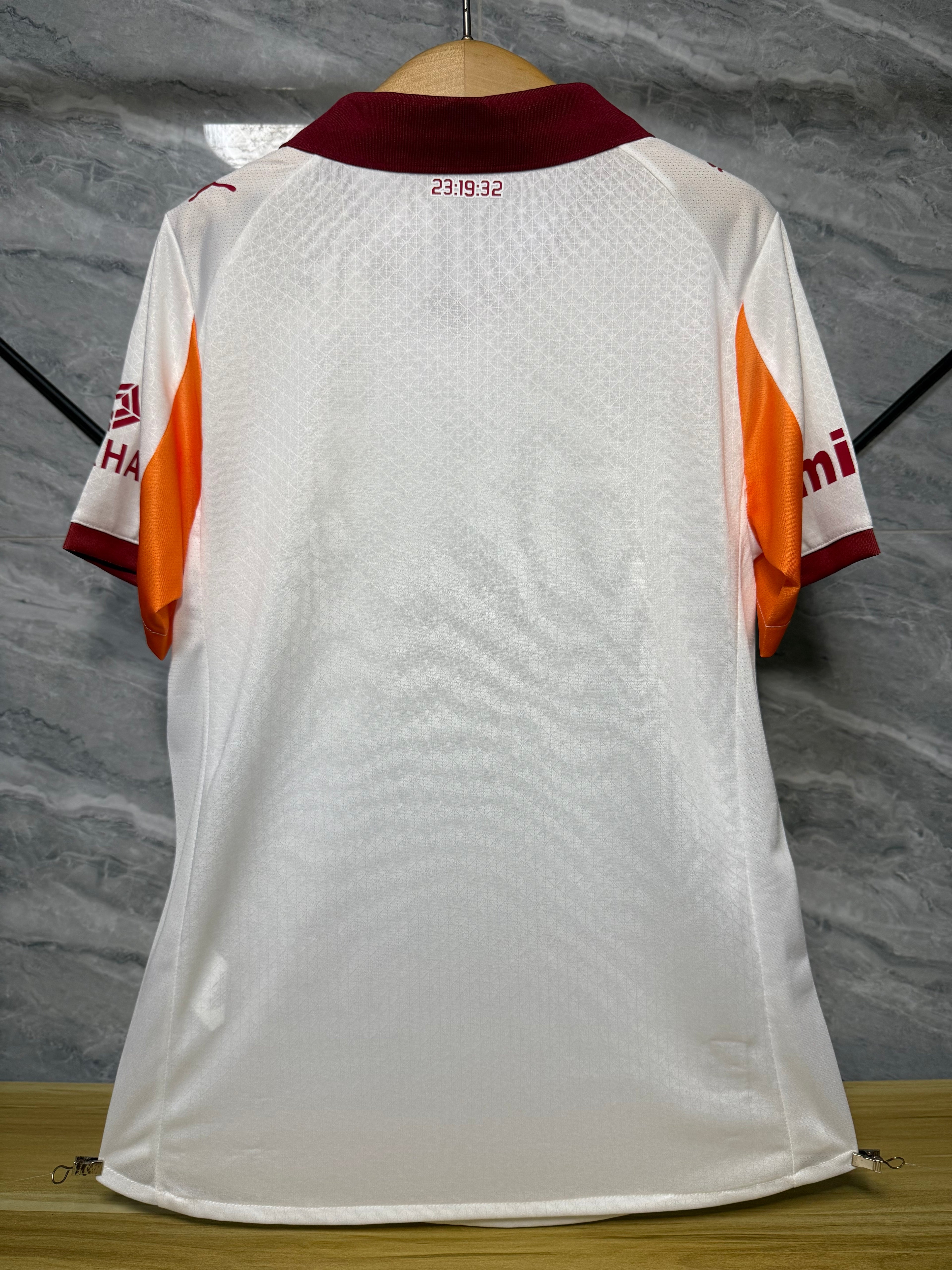 25-26加拉塔萨雷客场玩家版本