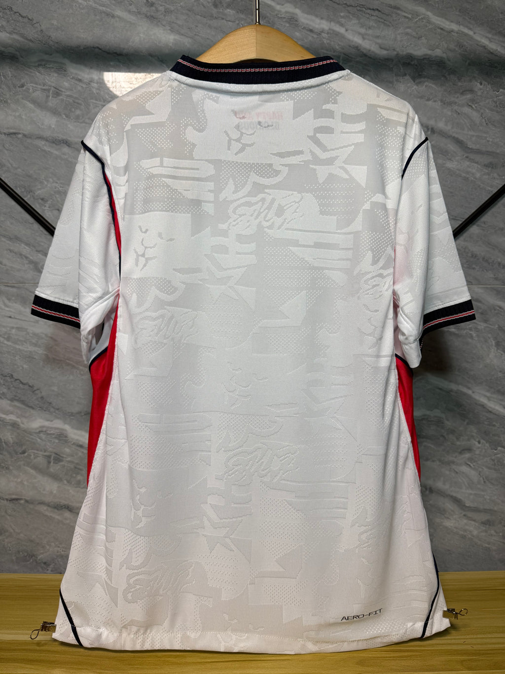 25-26英格兰主场玩家版本