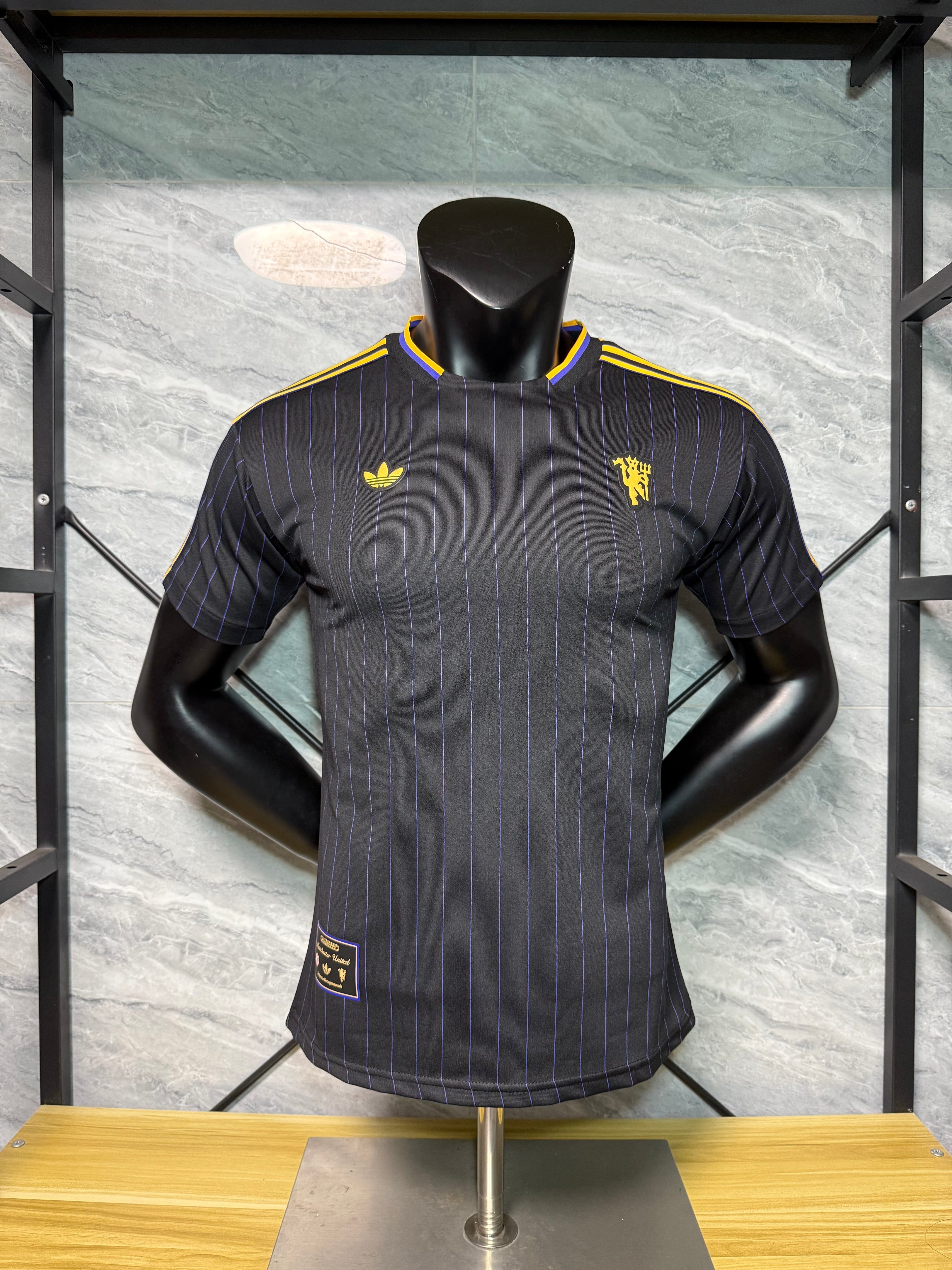 25-26曼联复古款三叶黑玩家版本