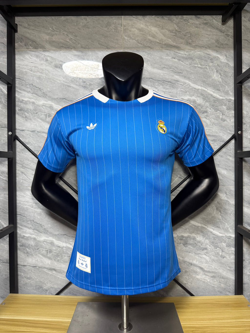 25-26皇马复古款三叶蓝玩家版本