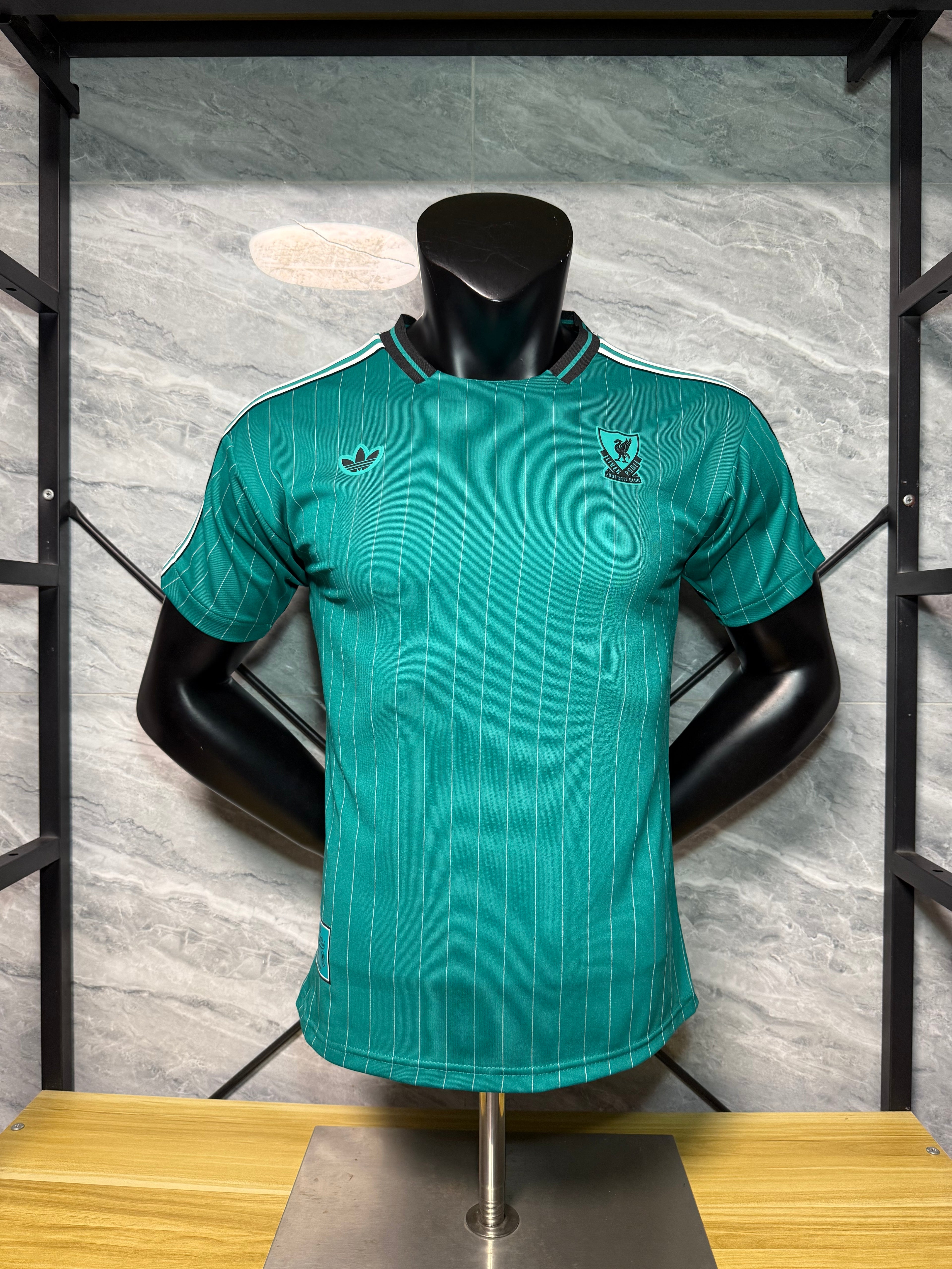 25-26利物浦复古款三叶青草绿玩家版本