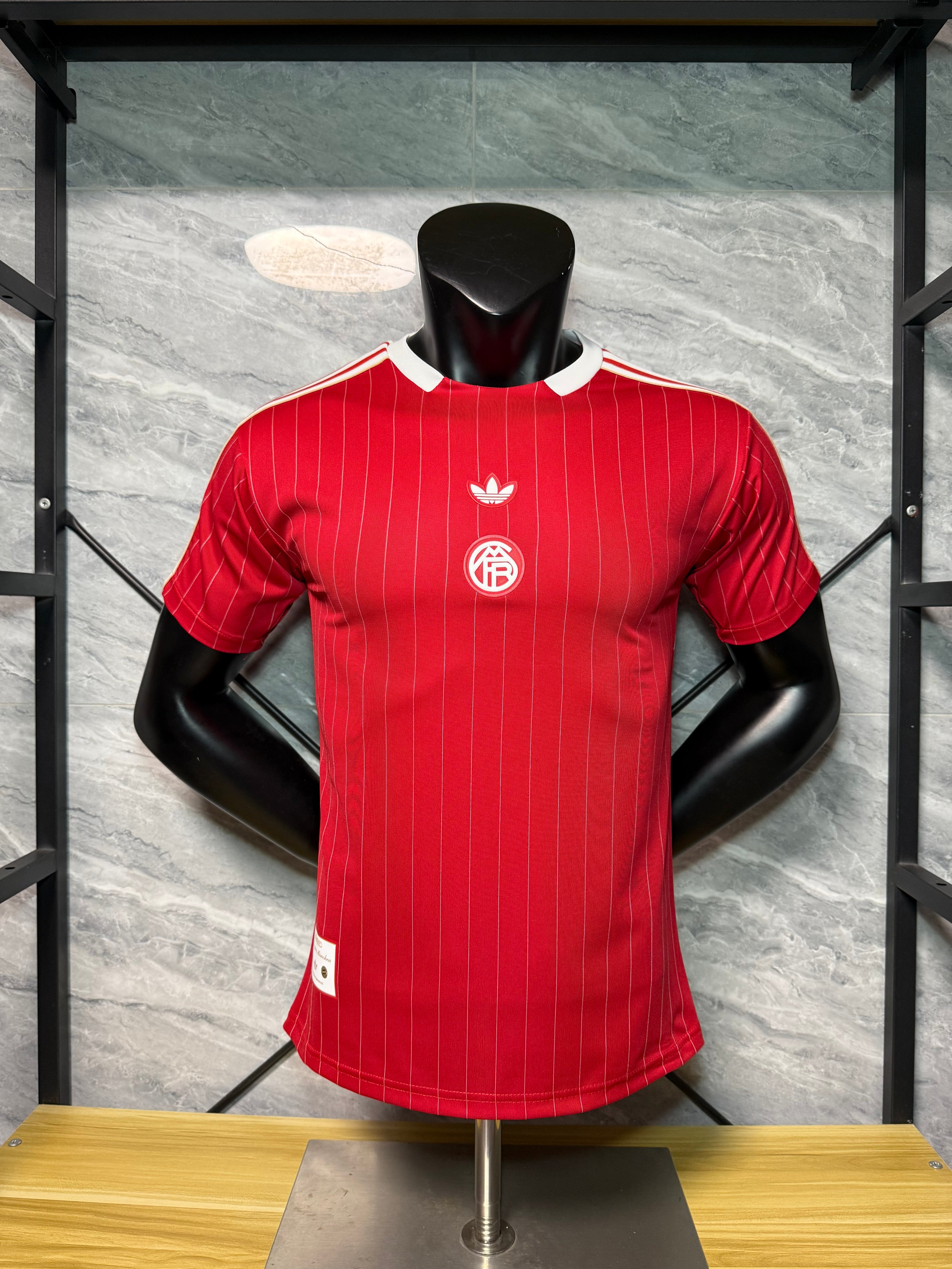 25-26拜仁复古款三叶大红玩家版本