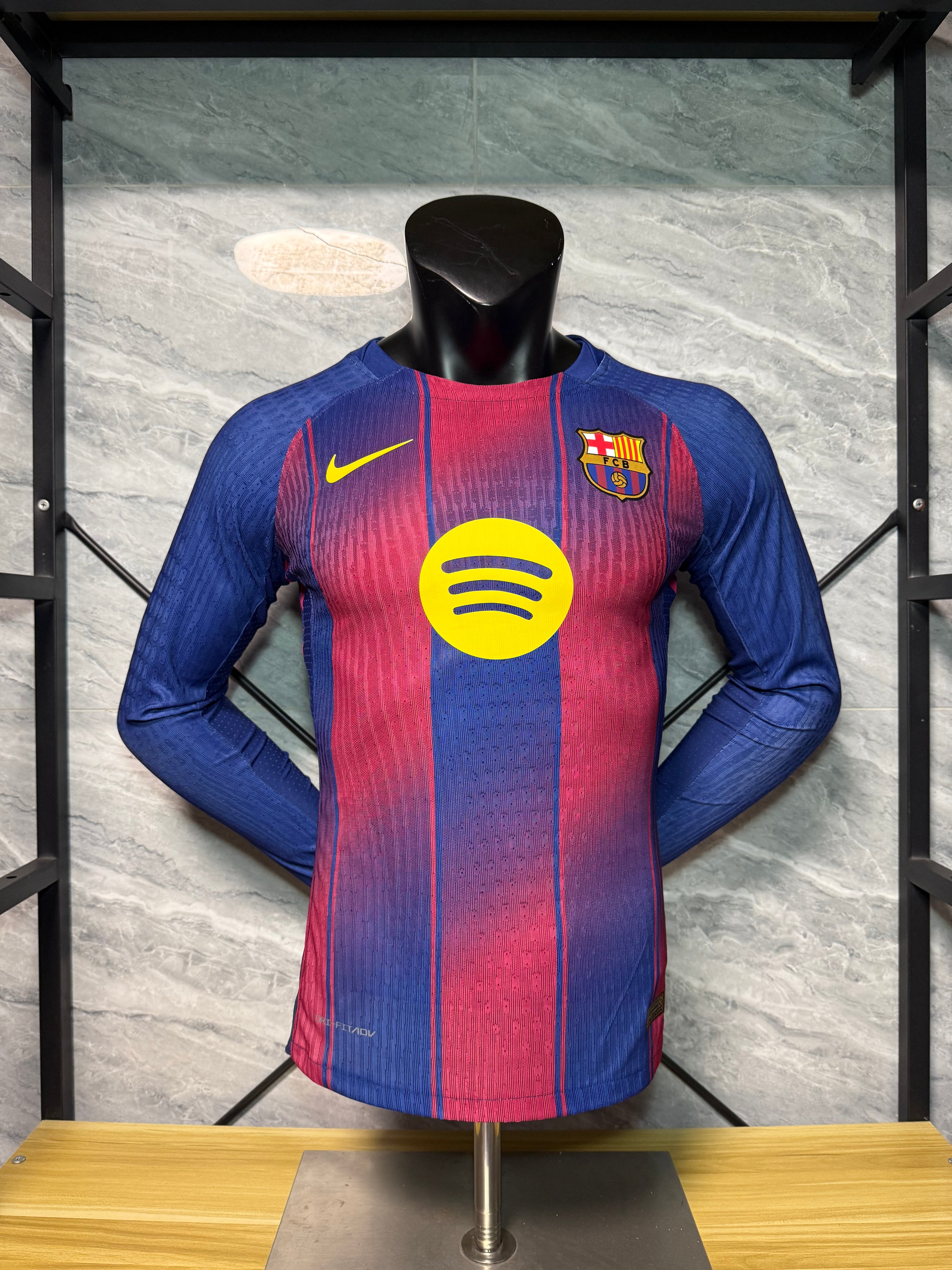 长袖球员 25-26巴萨主场玩家版本