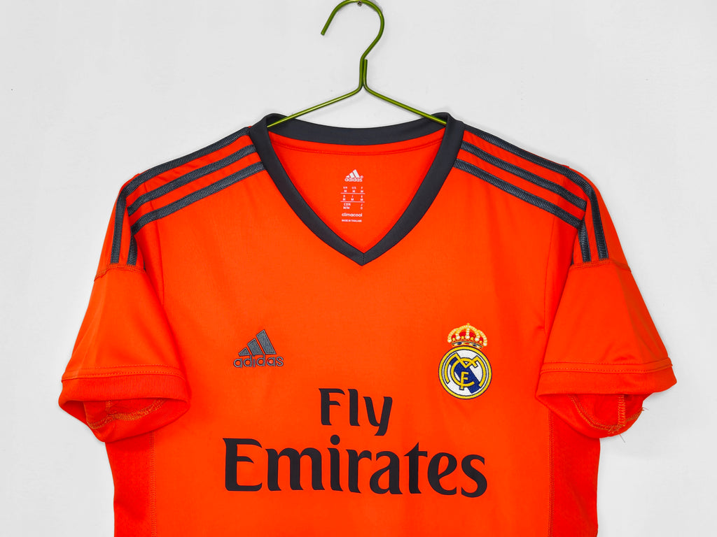 2013-14赛季皇马二客橙色怀旧版本