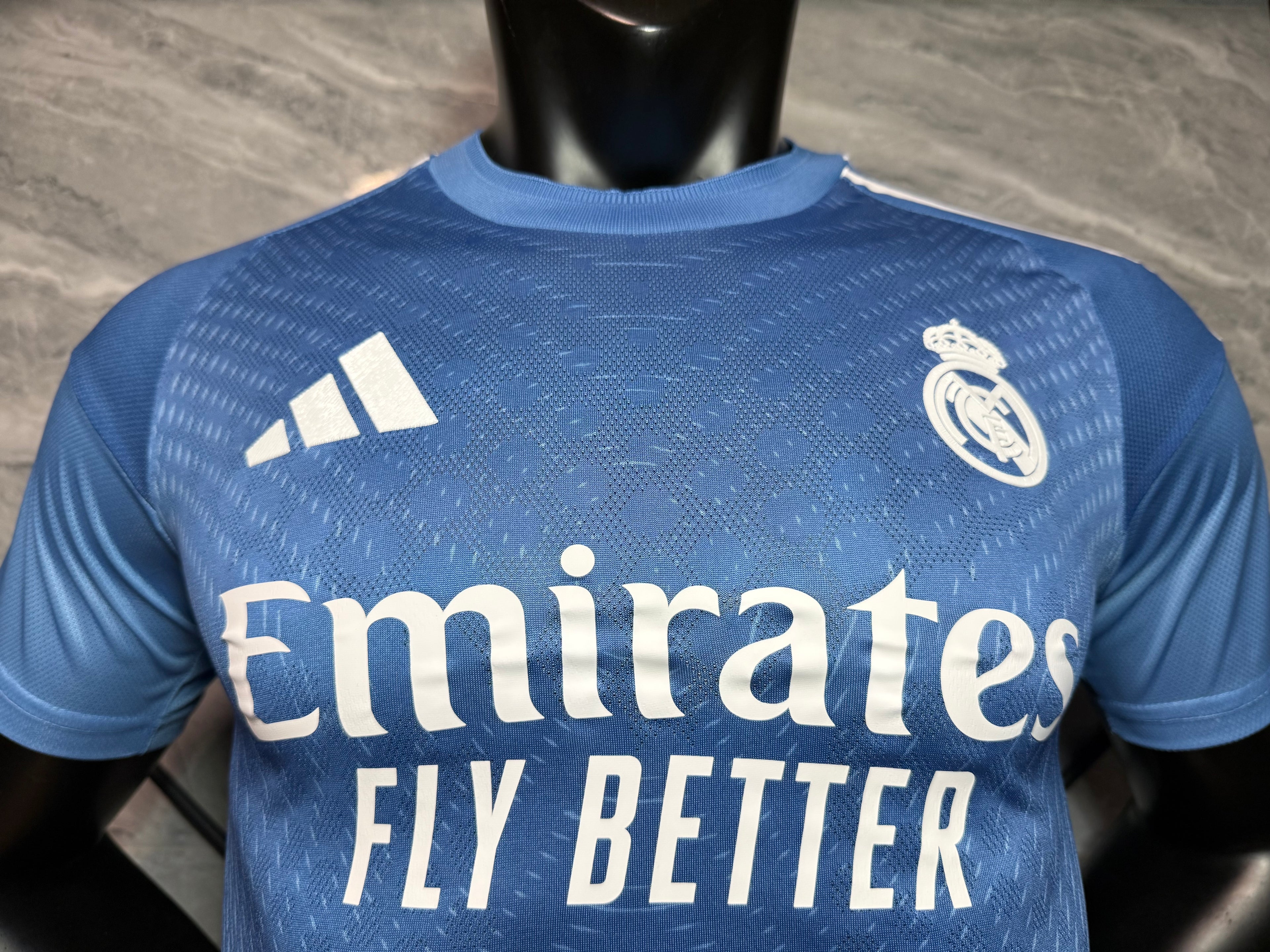 25-26皇马守门员蓝色玩家版本