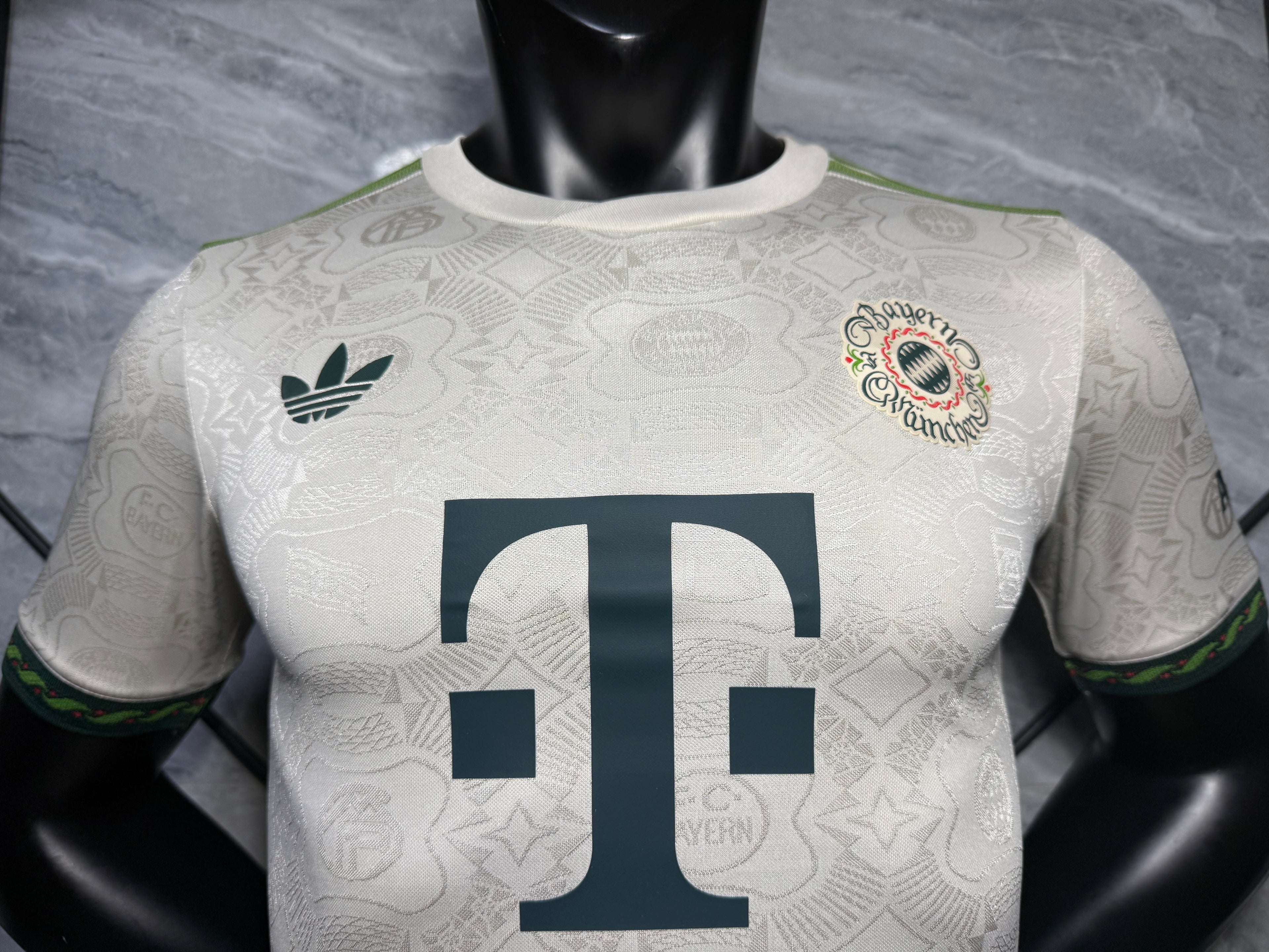 25-26拜仁啤酒节特别版玩家版本