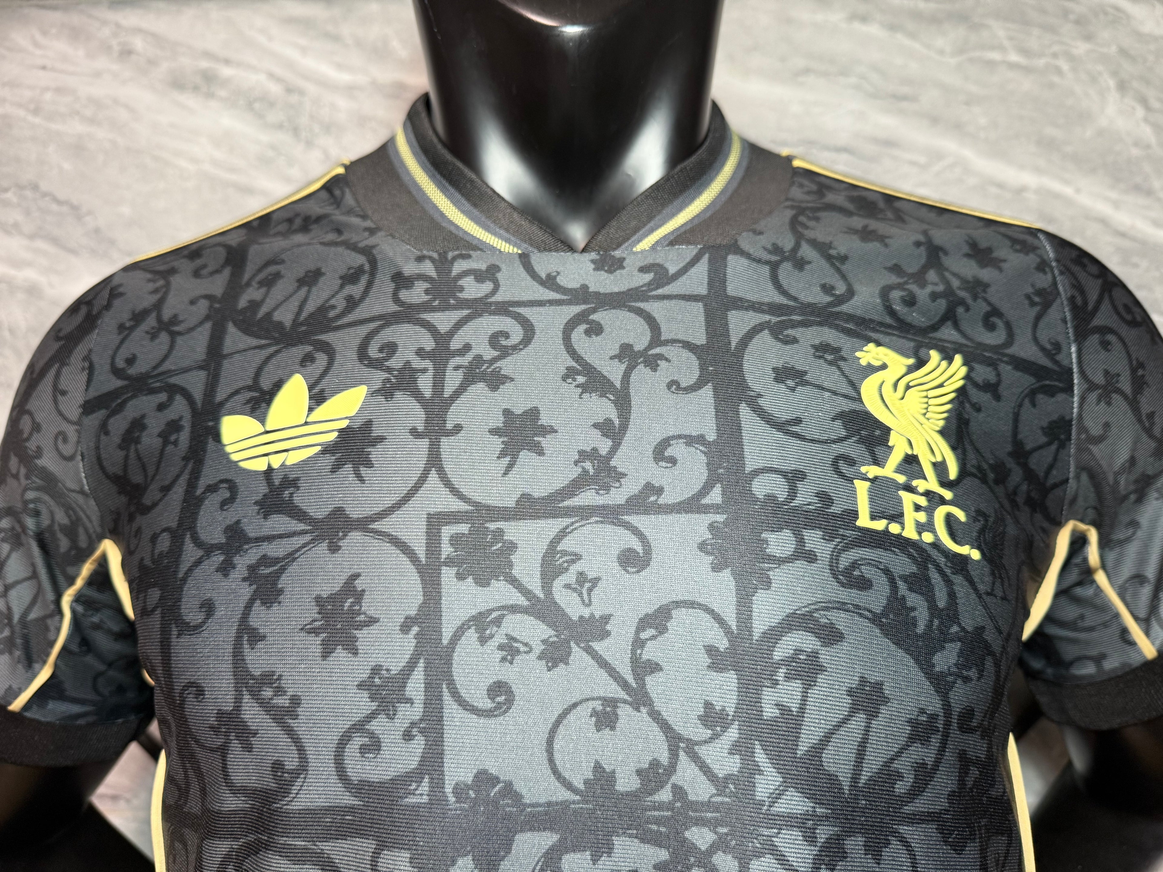 25-26利物浦复古款绿藤草玩家版本