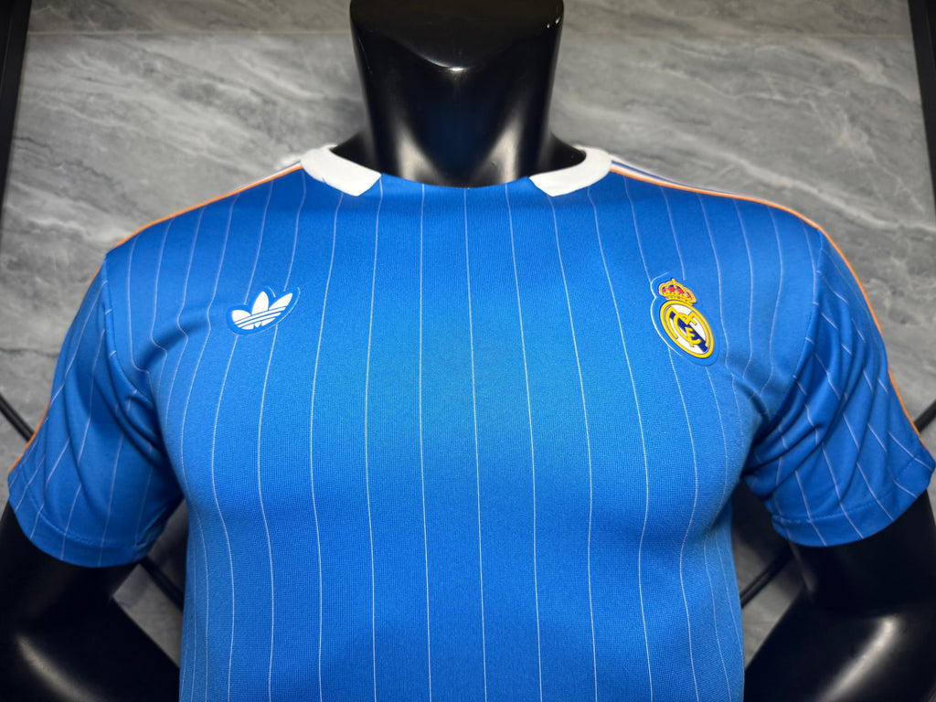 25-26皇马复古款三叶蓝玩家版本