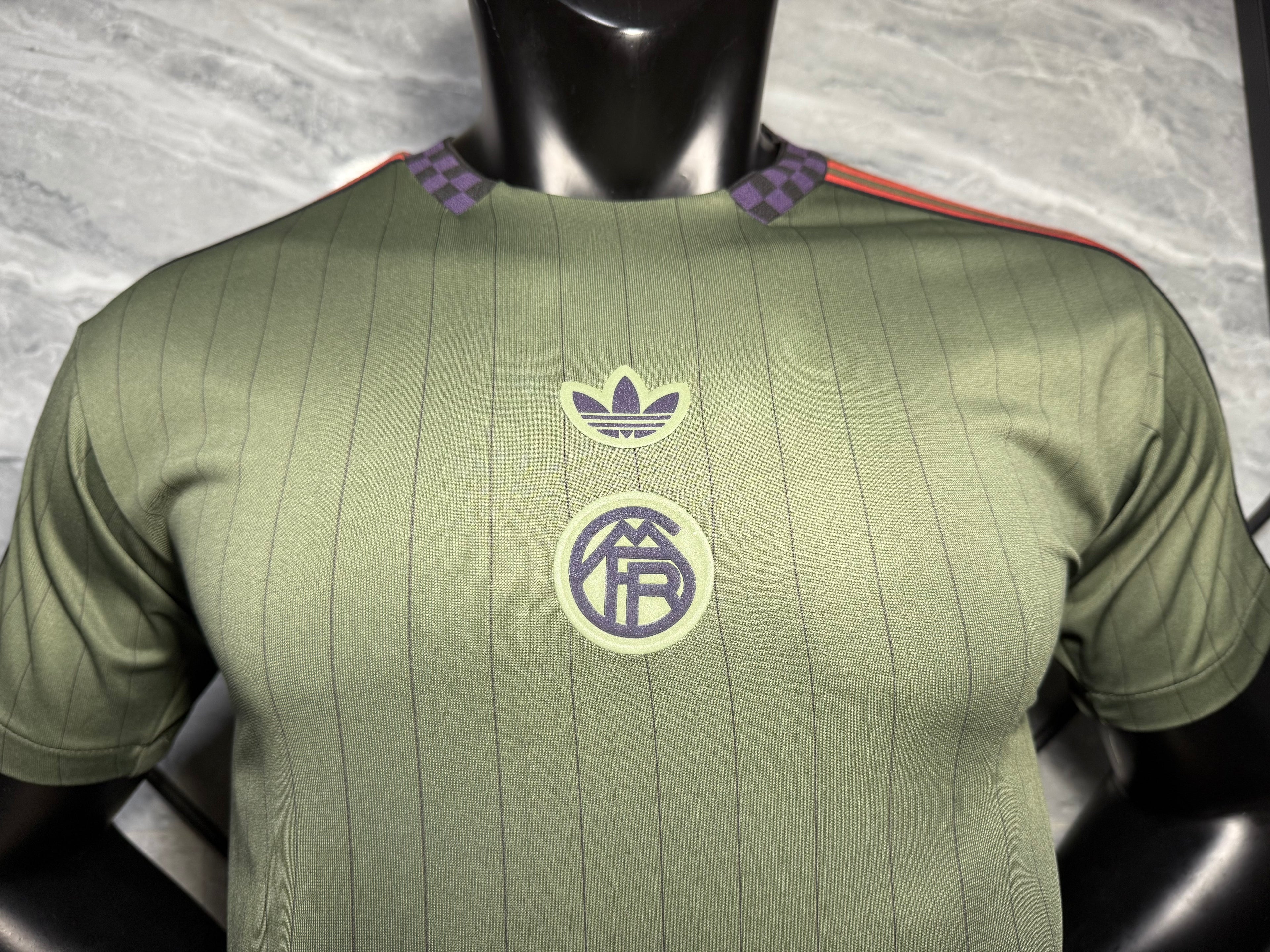 25-26拜仁复古款三叶抺茶绿玩家版本