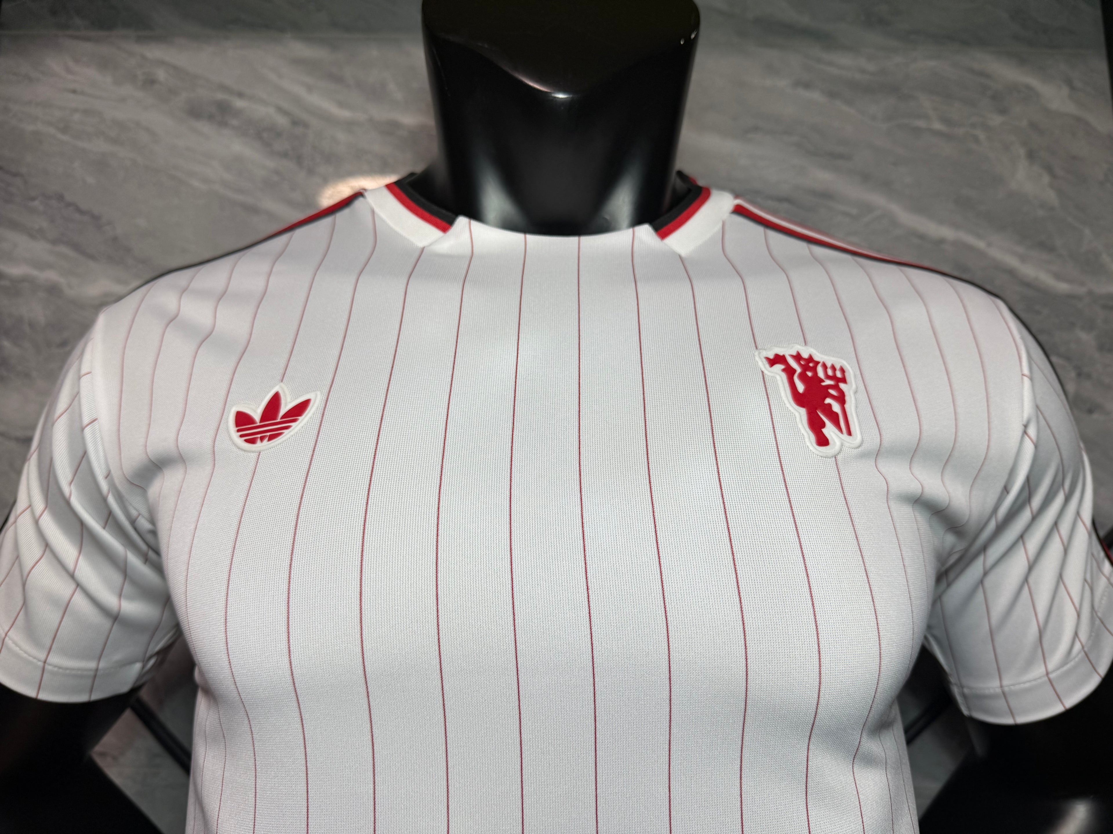 25-26曼联复古款三叶白玩家版本