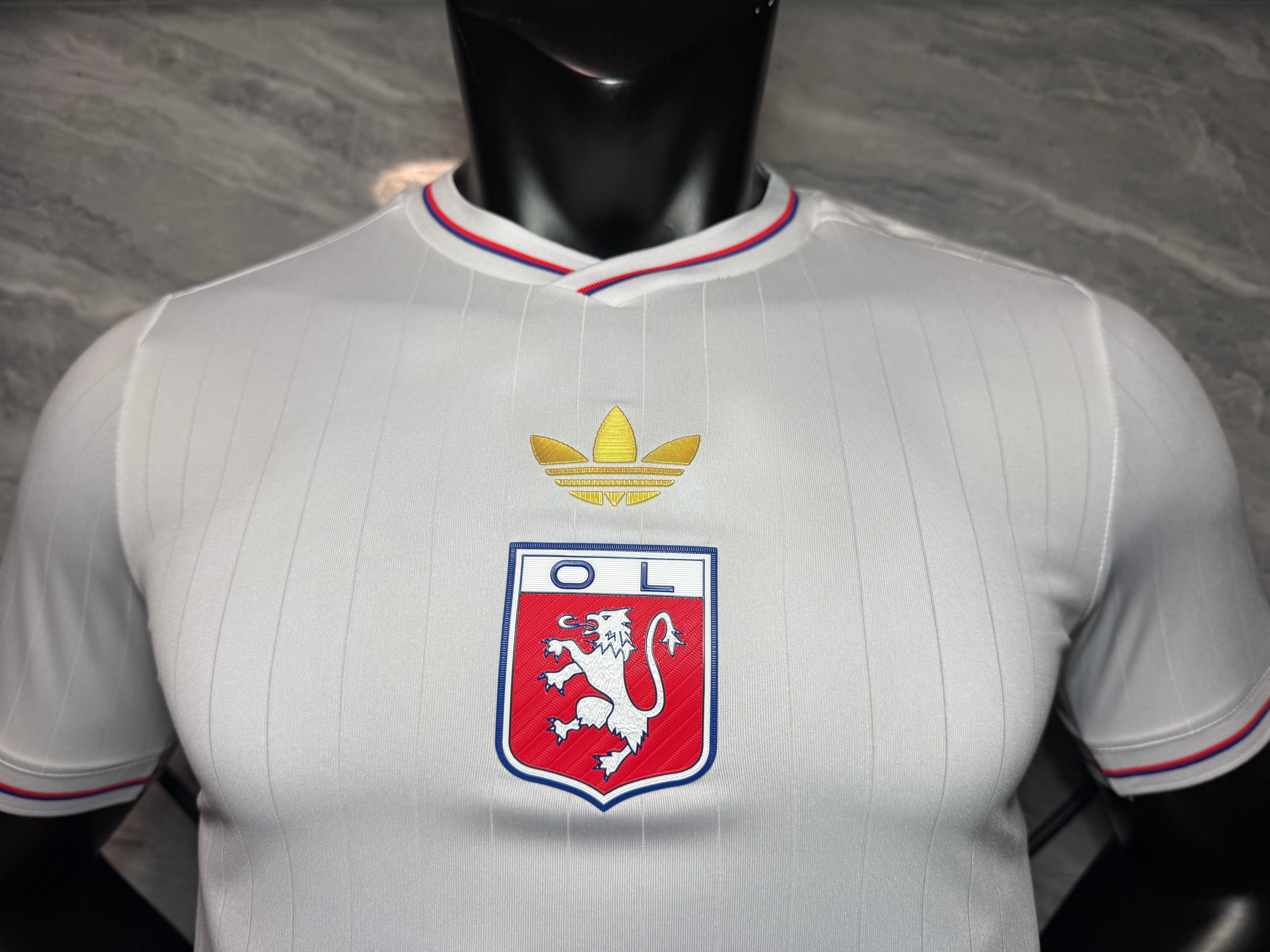 25-26里昂75周年纪念版