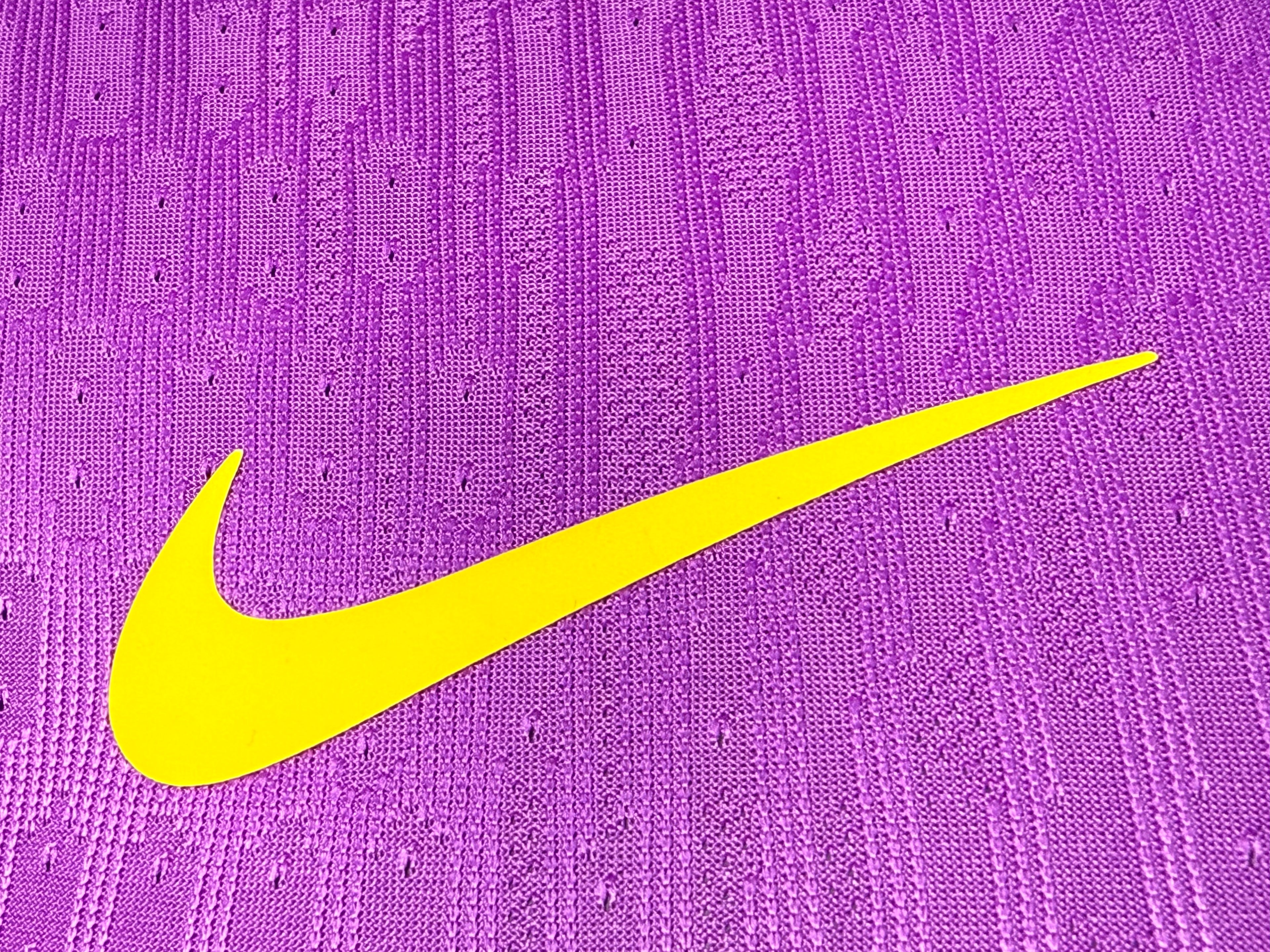 25-26巴萨训练服紫色玩家版本