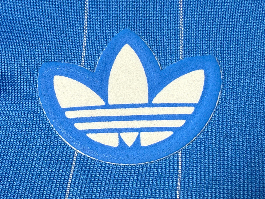 25-26皇马复古款三叶蓝玩家版本