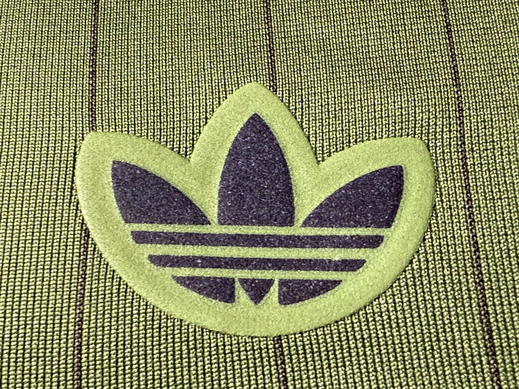 25-26拜仁复古款三叶抺茶绿玩家版本