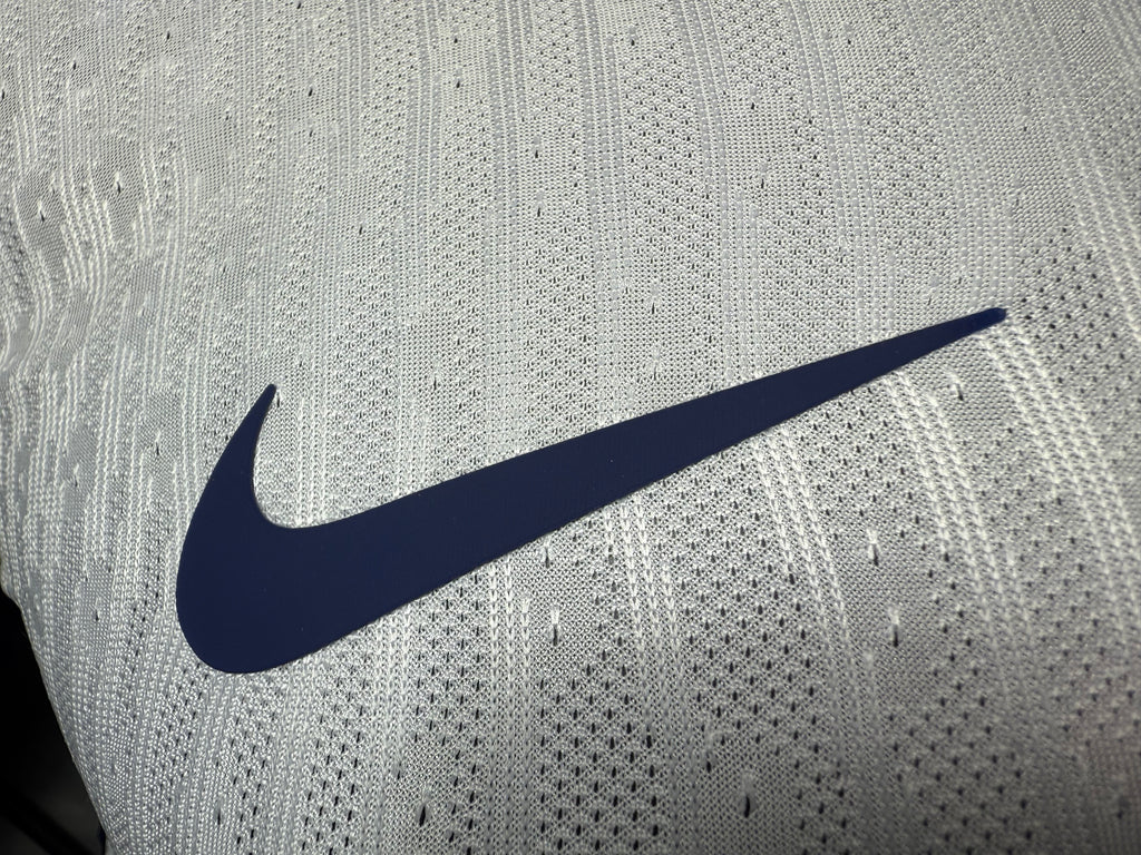 24-25英格兰主场玩家版本