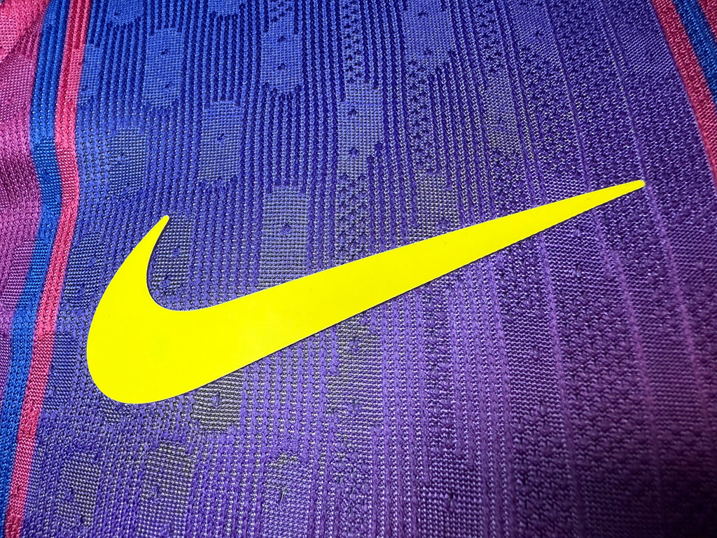 25-26巴萨主场联名玩家版本