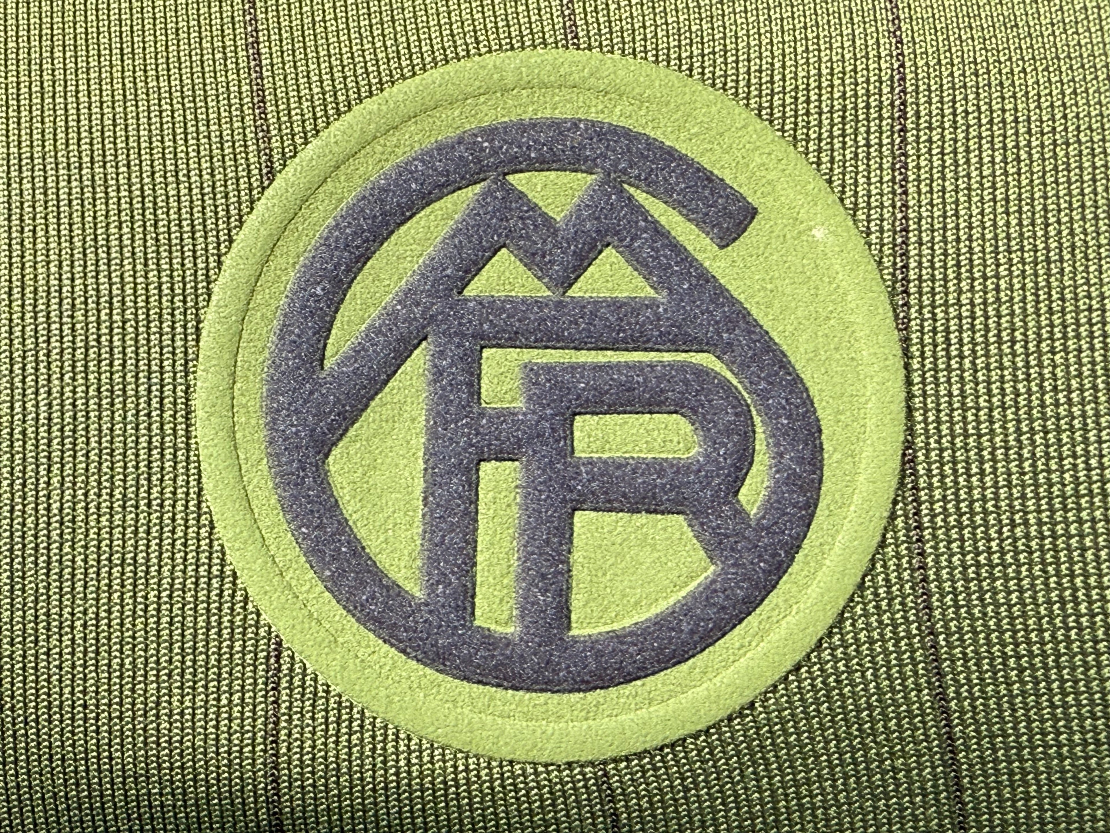 25-26拜仁复古款三叶抺茶绿玩家版本