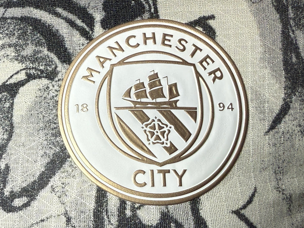 25-26曼城马年特别版vs马到成功玩家版本