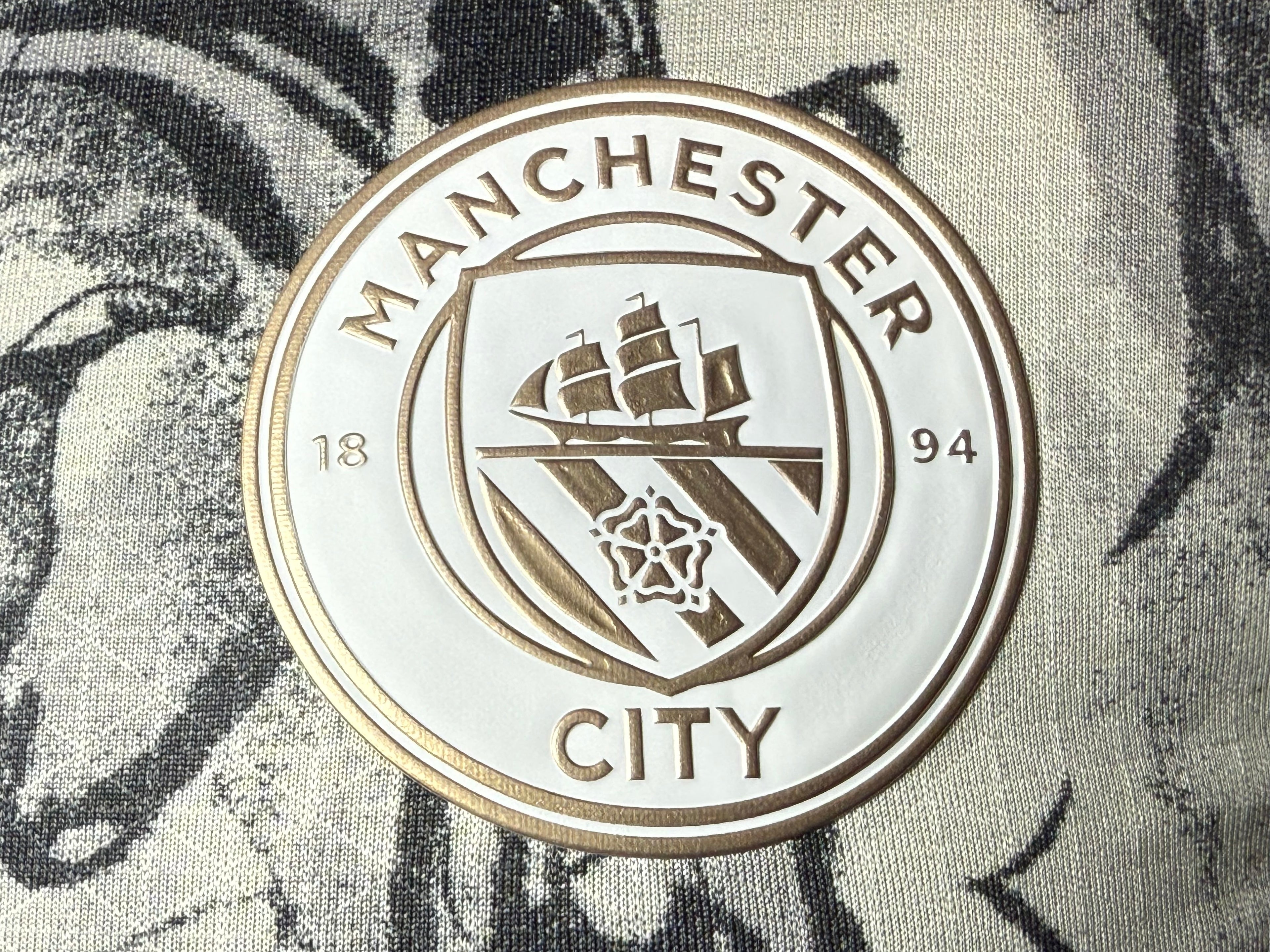 25-26曼城马年特别版vs马到成功玩家版本