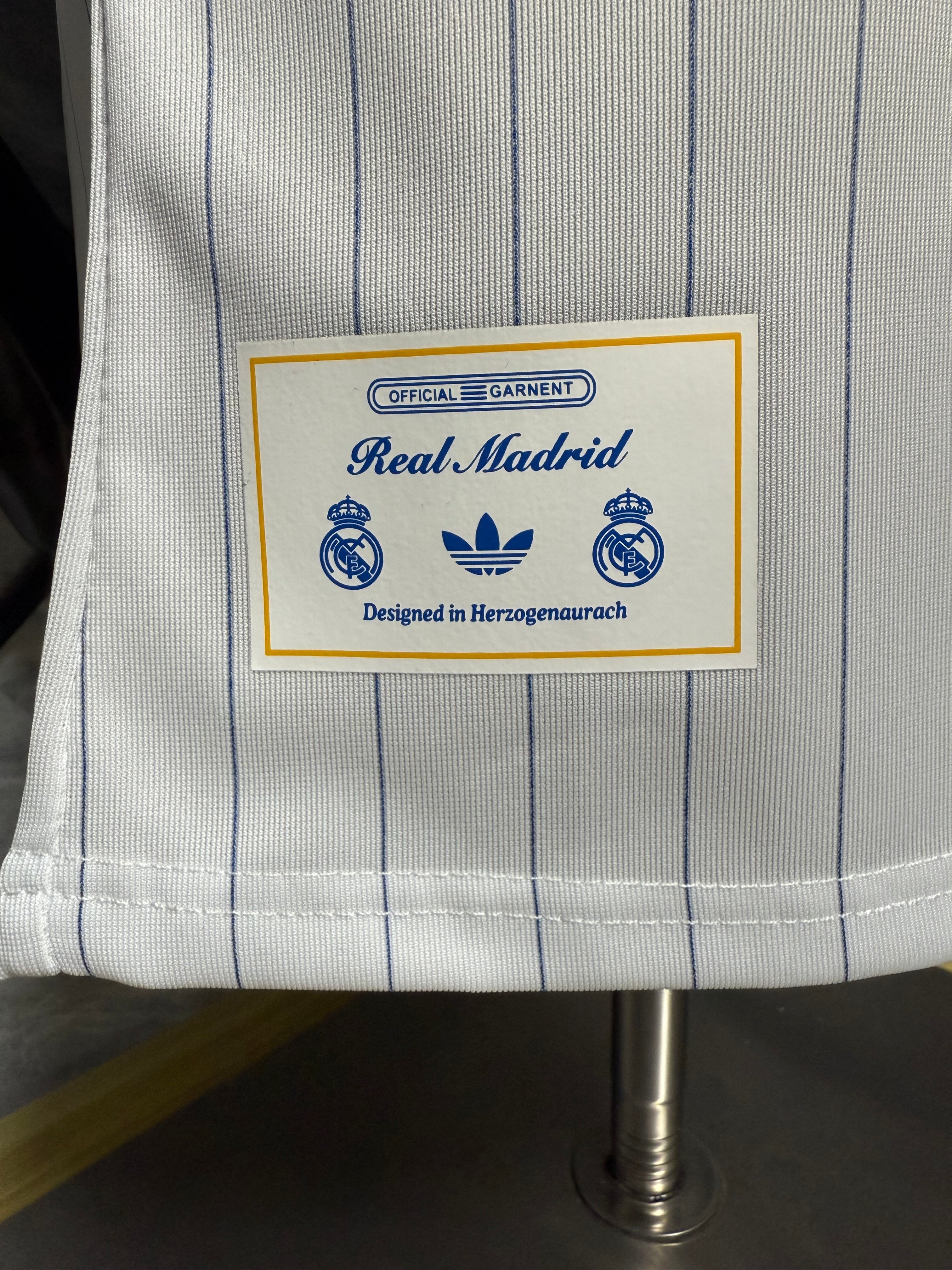 25-26皇马复古款三叶白玩家版本