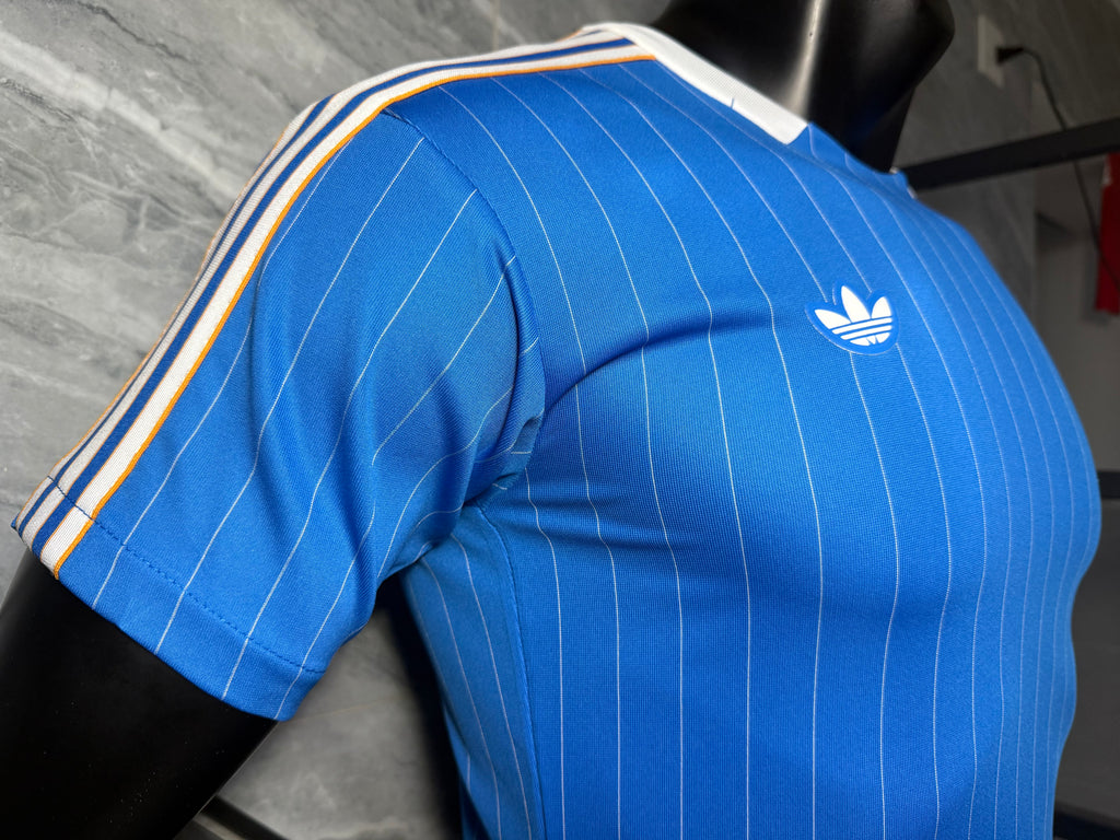 25-26皇马复古款三叶蓝玩家版本