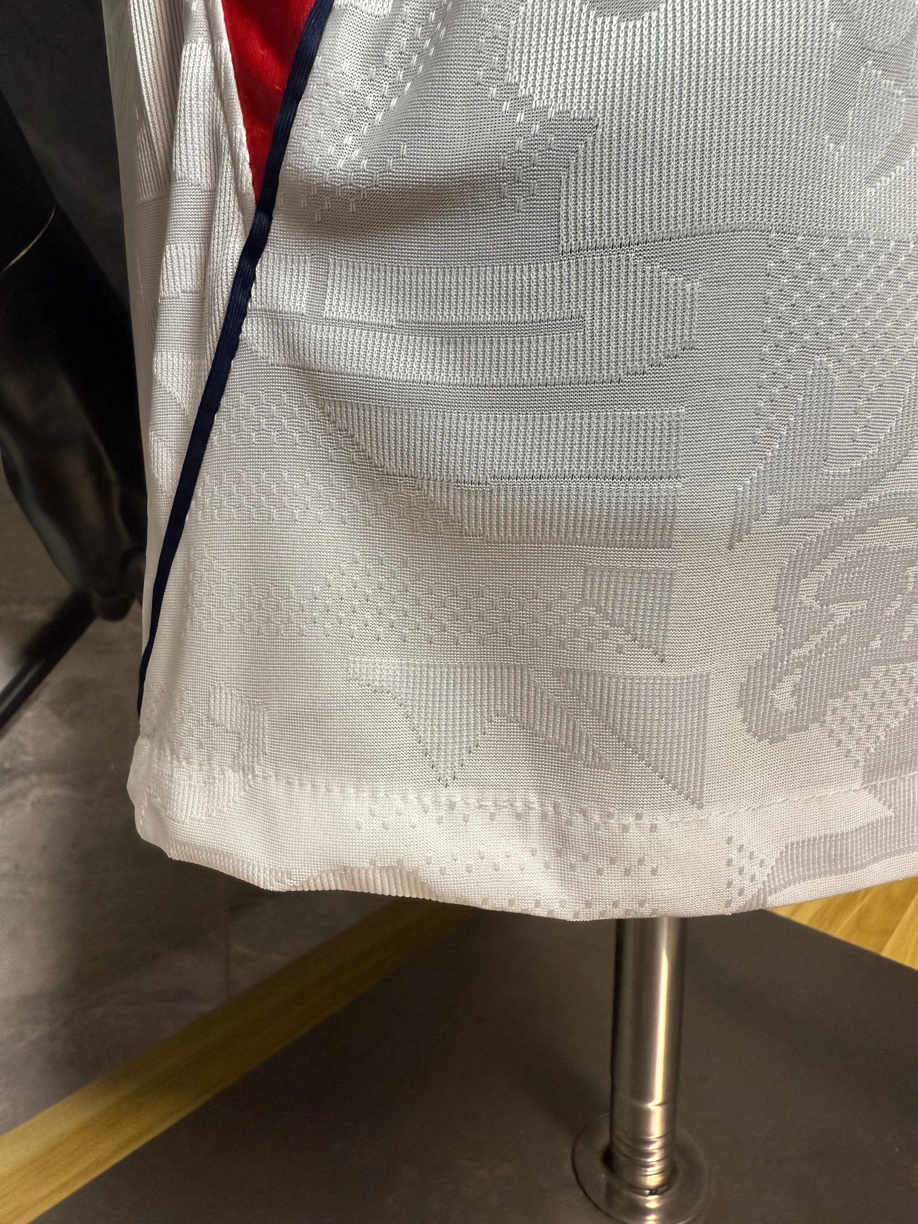 25-26英格兰主场玩家版本