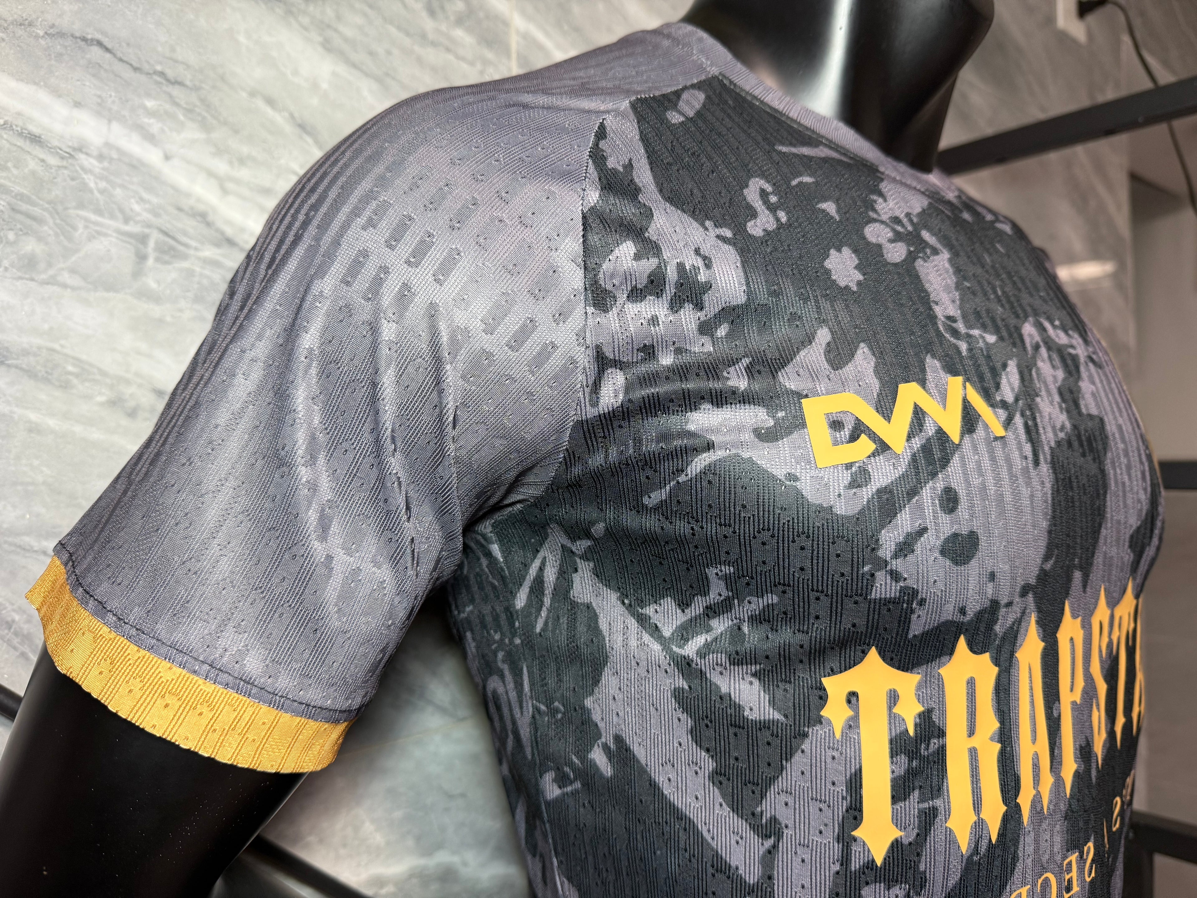 25-26特拉普说唱音乐黑灰