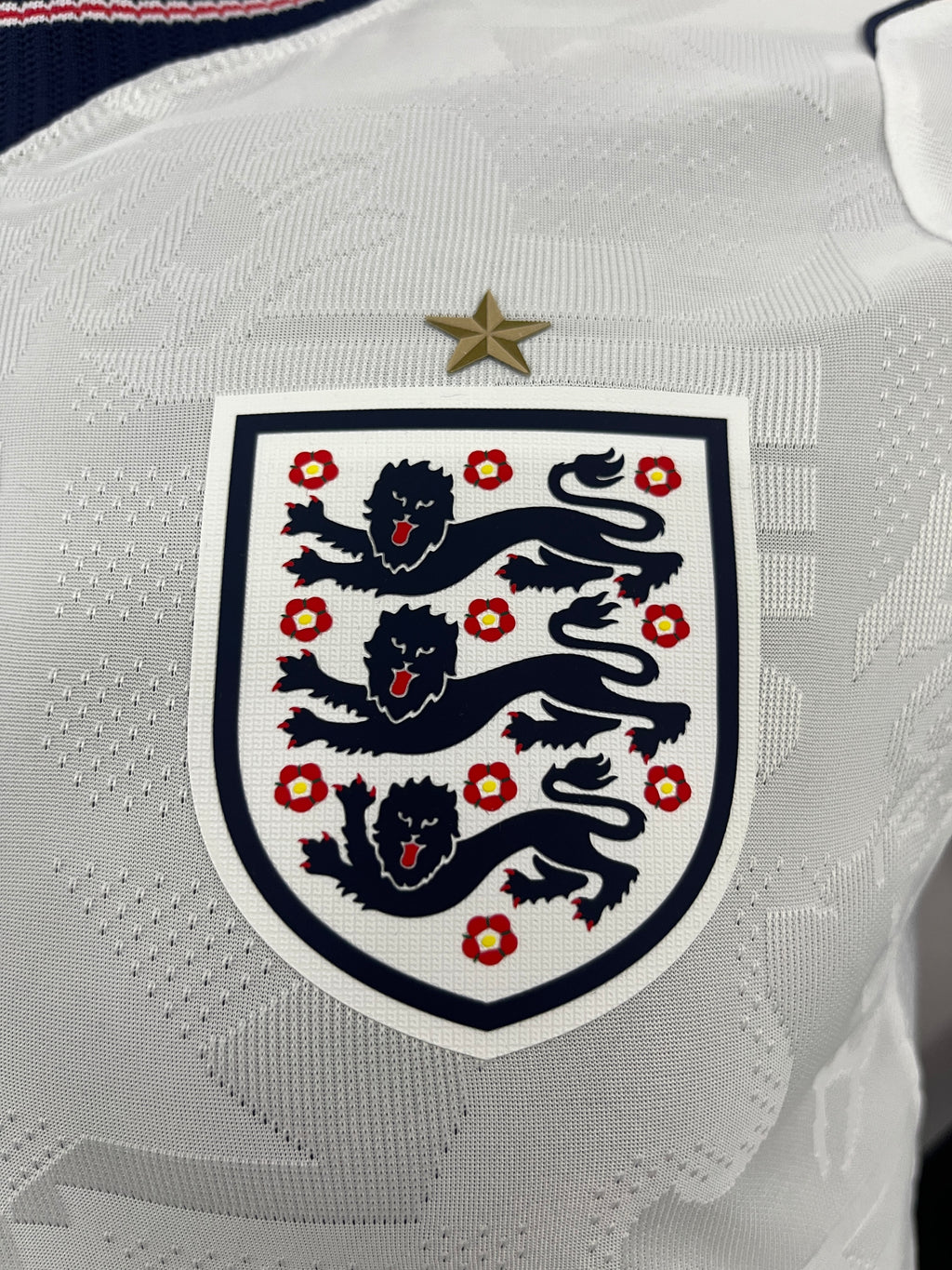 Estadio local de Inglaterra (talla S-2XL) en el Mundial de 2026