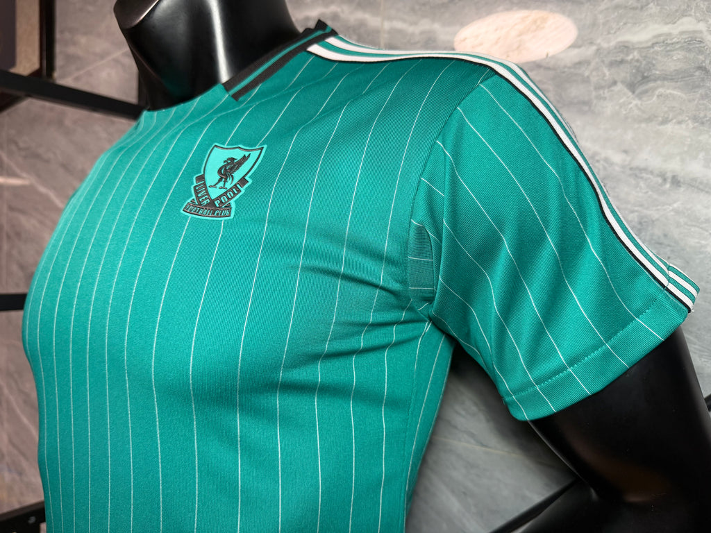 25-26利物浦复古款三叶青草绿玩家版本