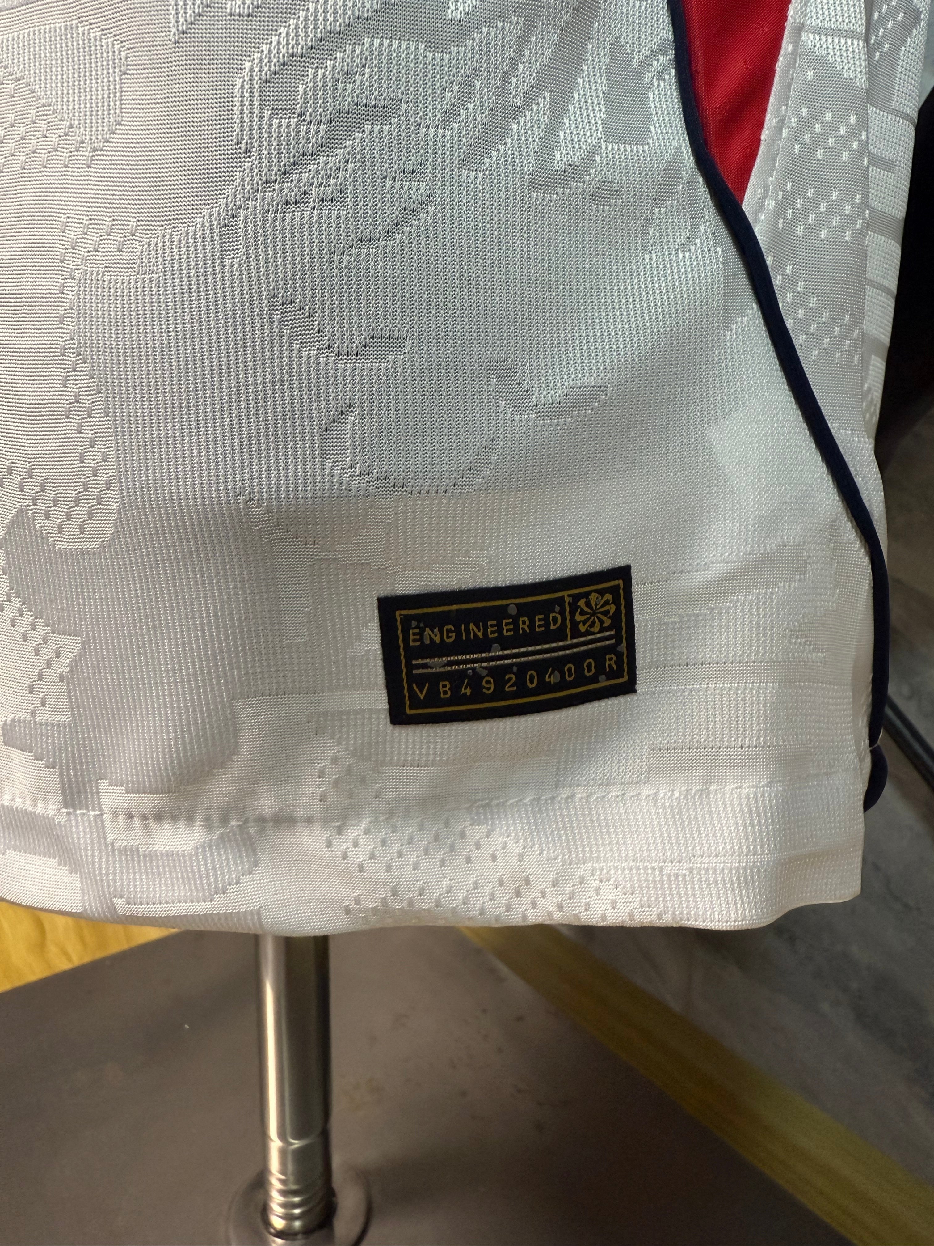 25-26英格兰主场玩家版本