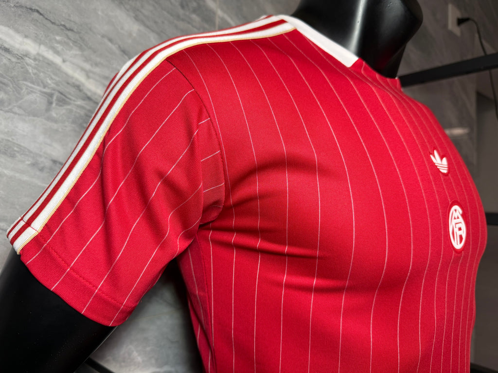 25-26拜仁复古款三叶大红玩家版本