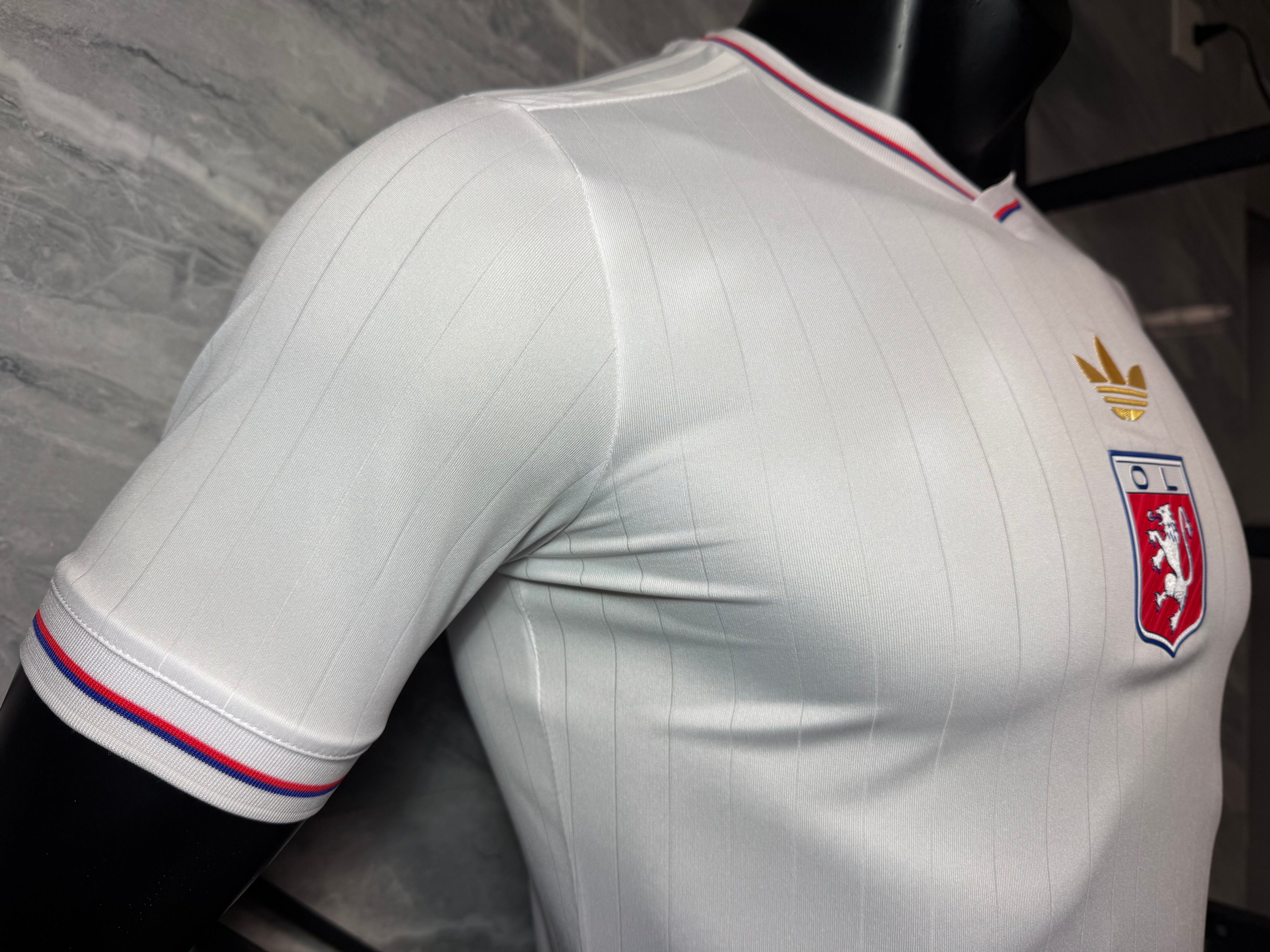 25-26里昂75周年纪念版