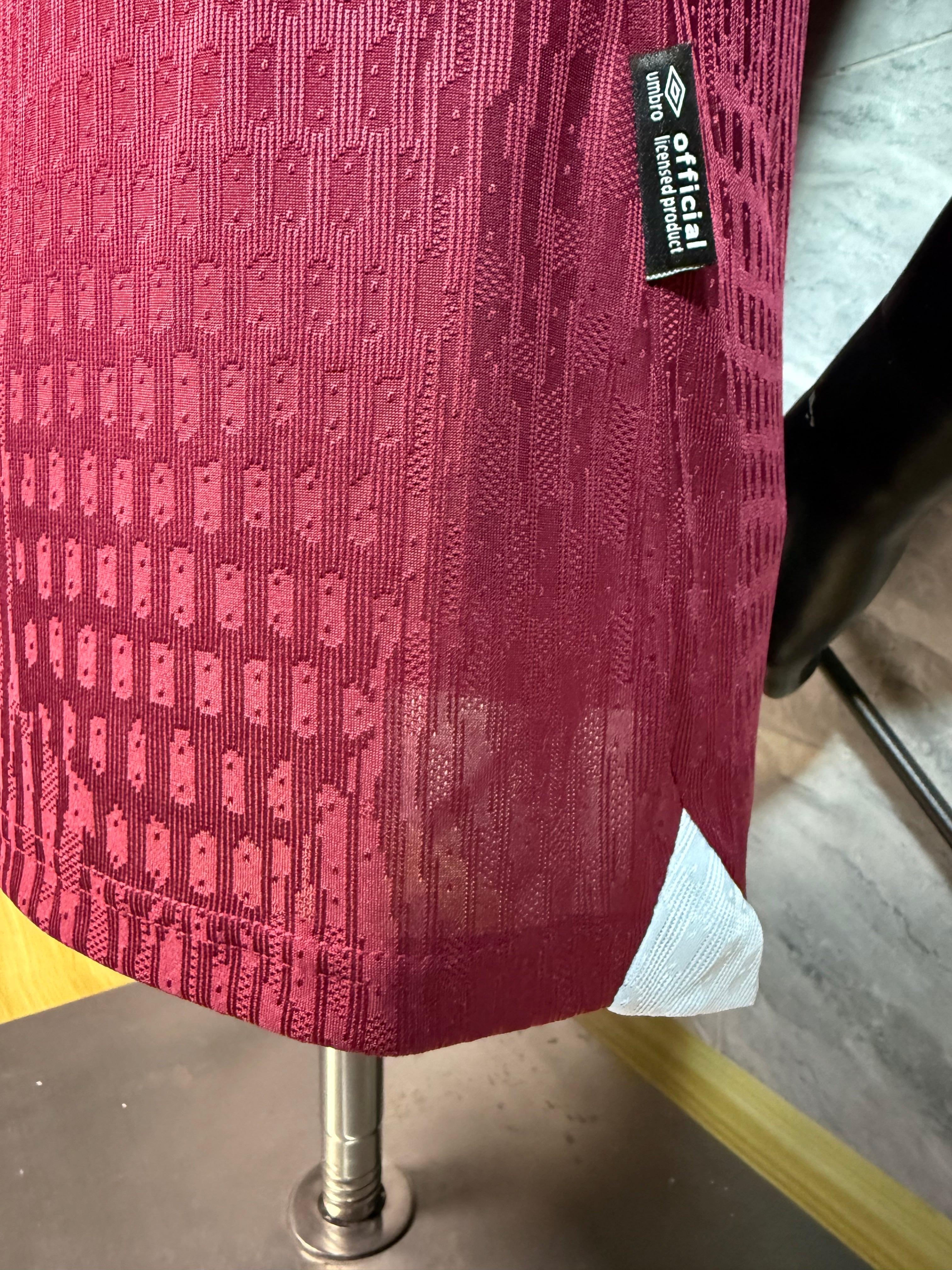 25-26西汉姆联主场玩家版本