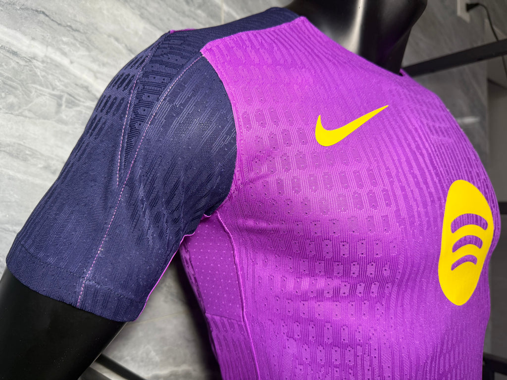 25-26巴萨训练服紫色玩家版本