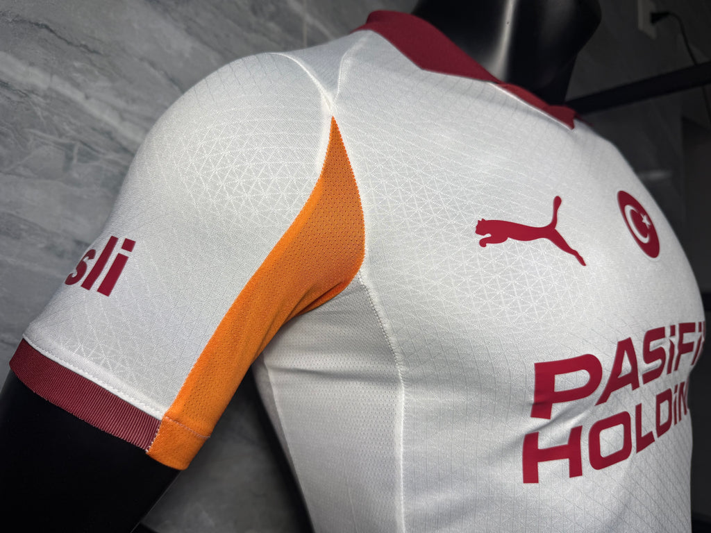 25-26加拉塔萨雷客场玩家版本