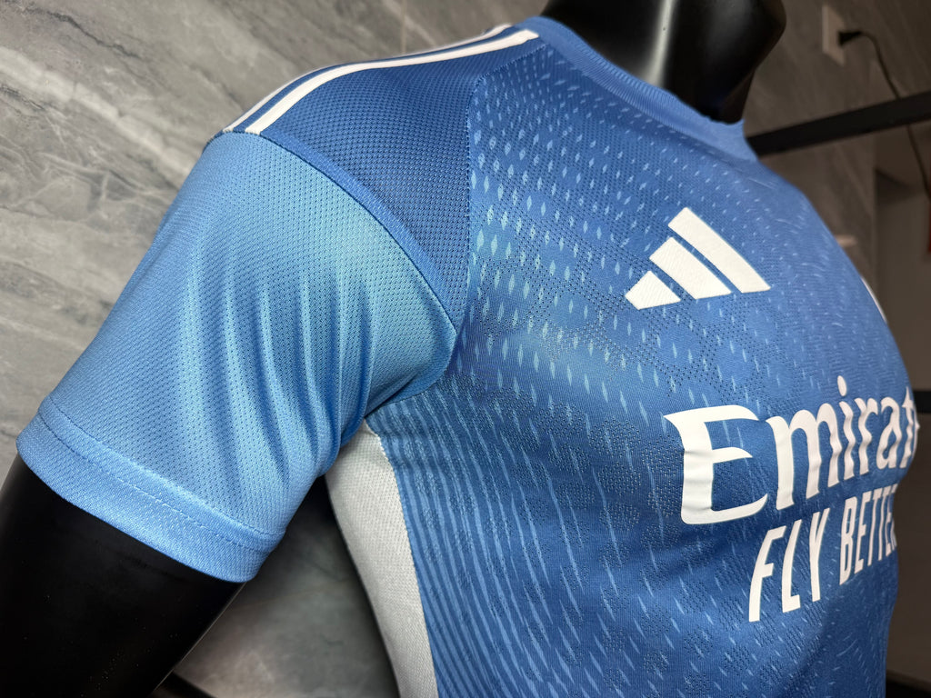 25-26皇马守门员蓝色玩家版本