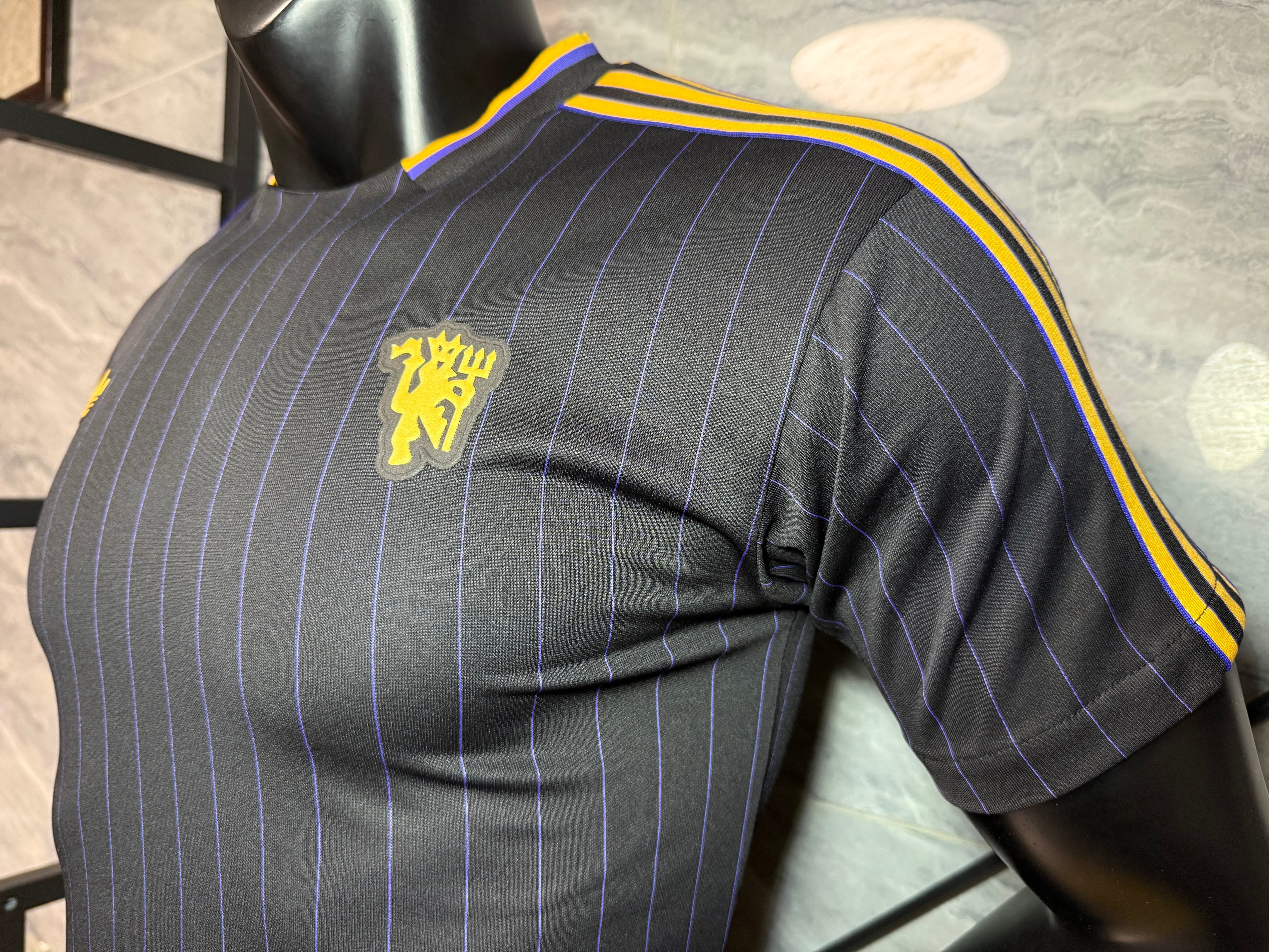 25-26曼联复古款三叶黑玩家版本