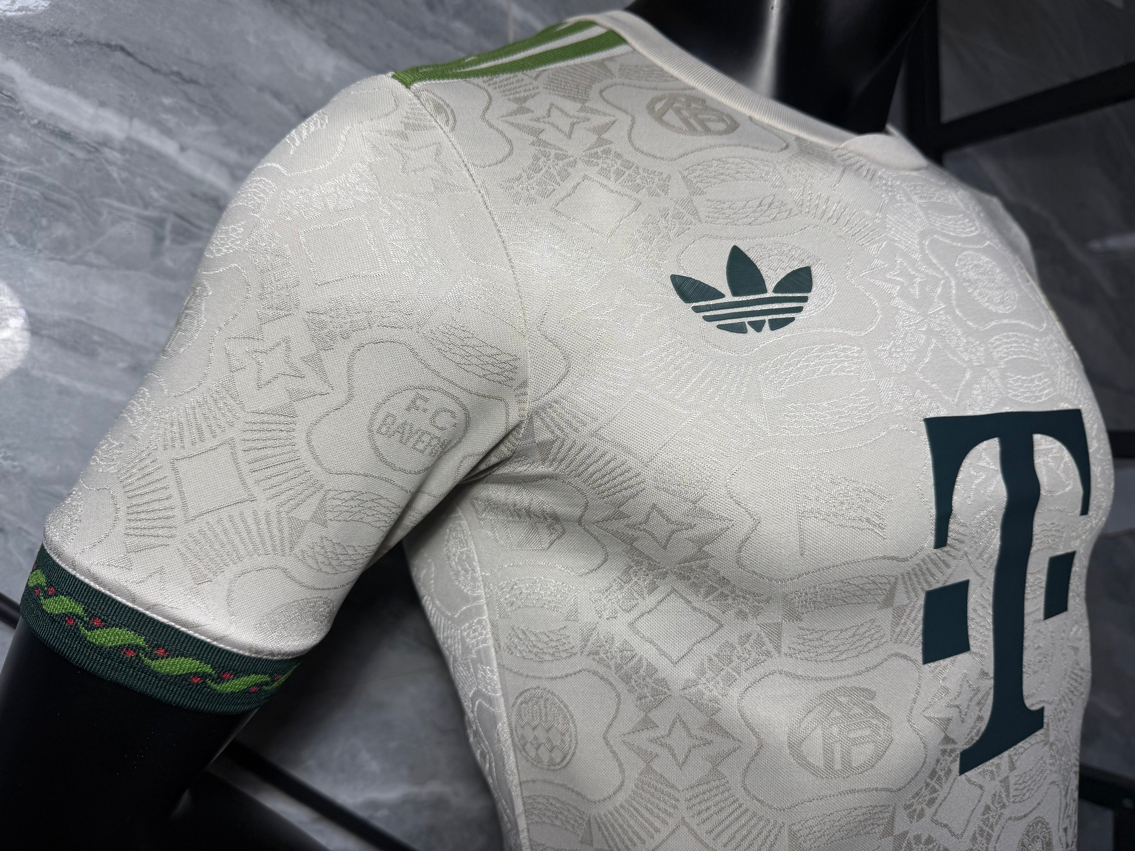 25-26拜仁啤酒节特别版玩家版本