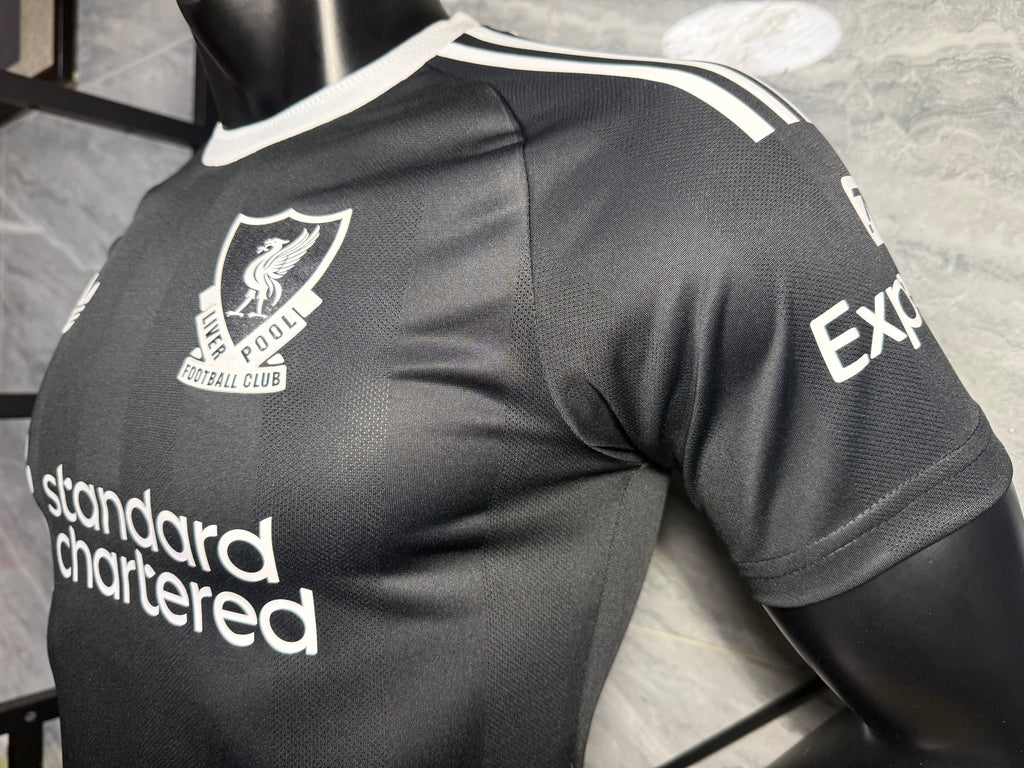 25-26利物浦守门员黑色玩家版本