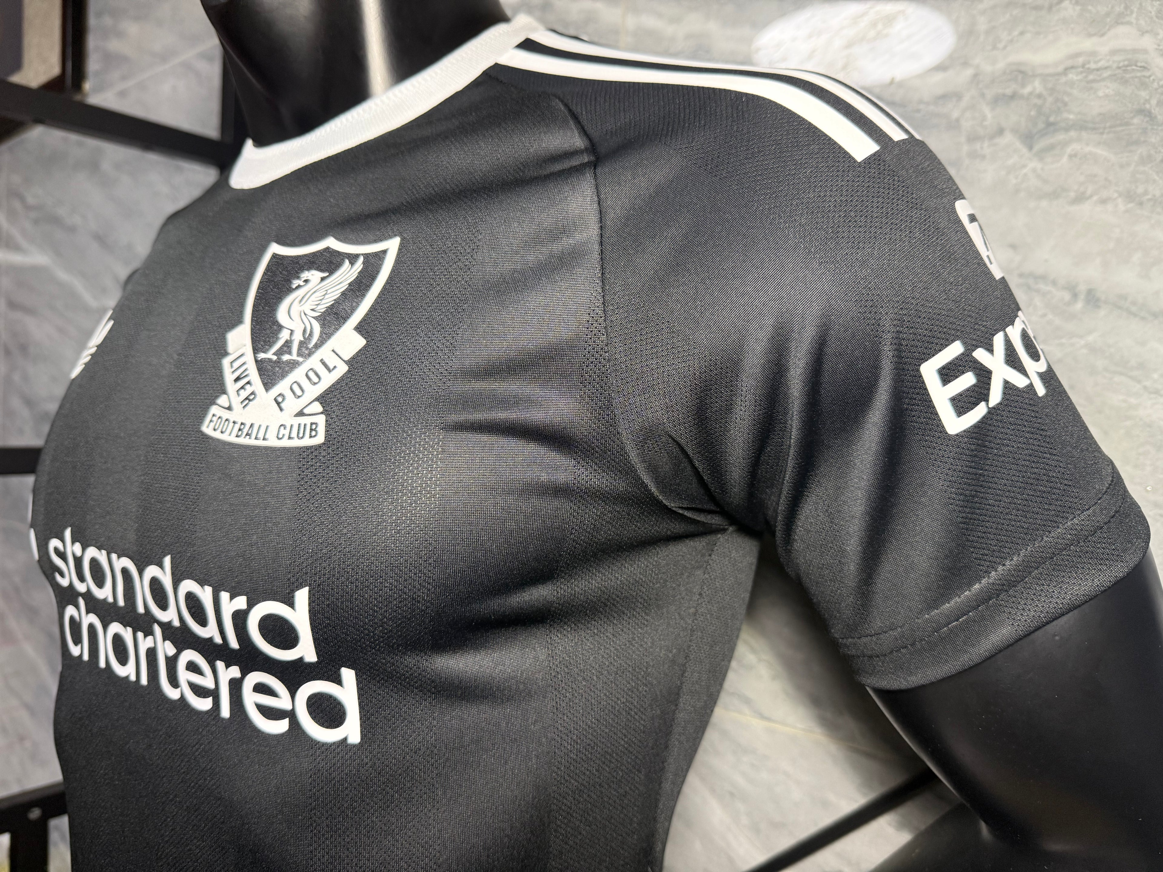 25-26利物浦守门员黑色玩家版本