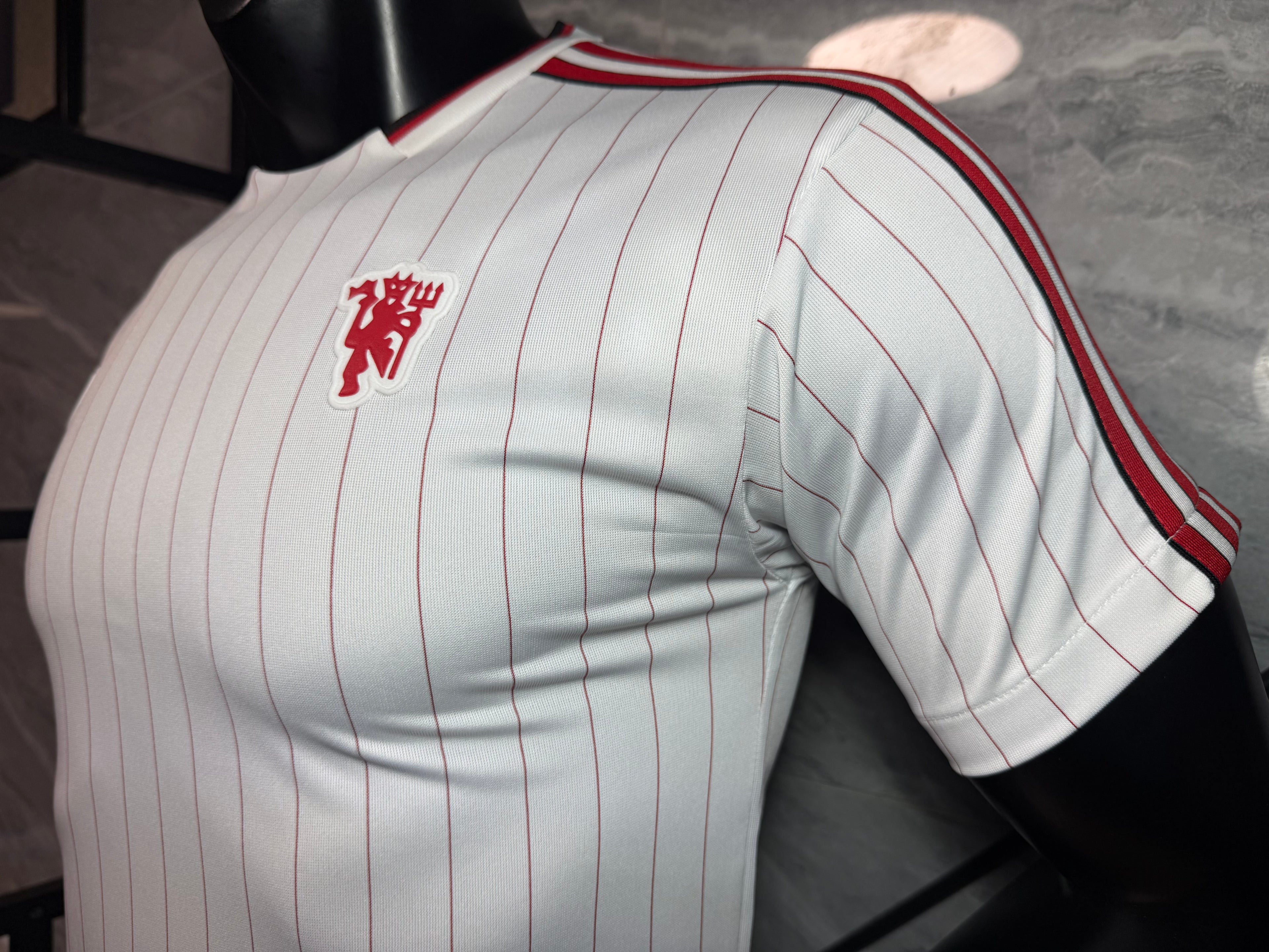 25-26曼联复古款三叶白玩家版本