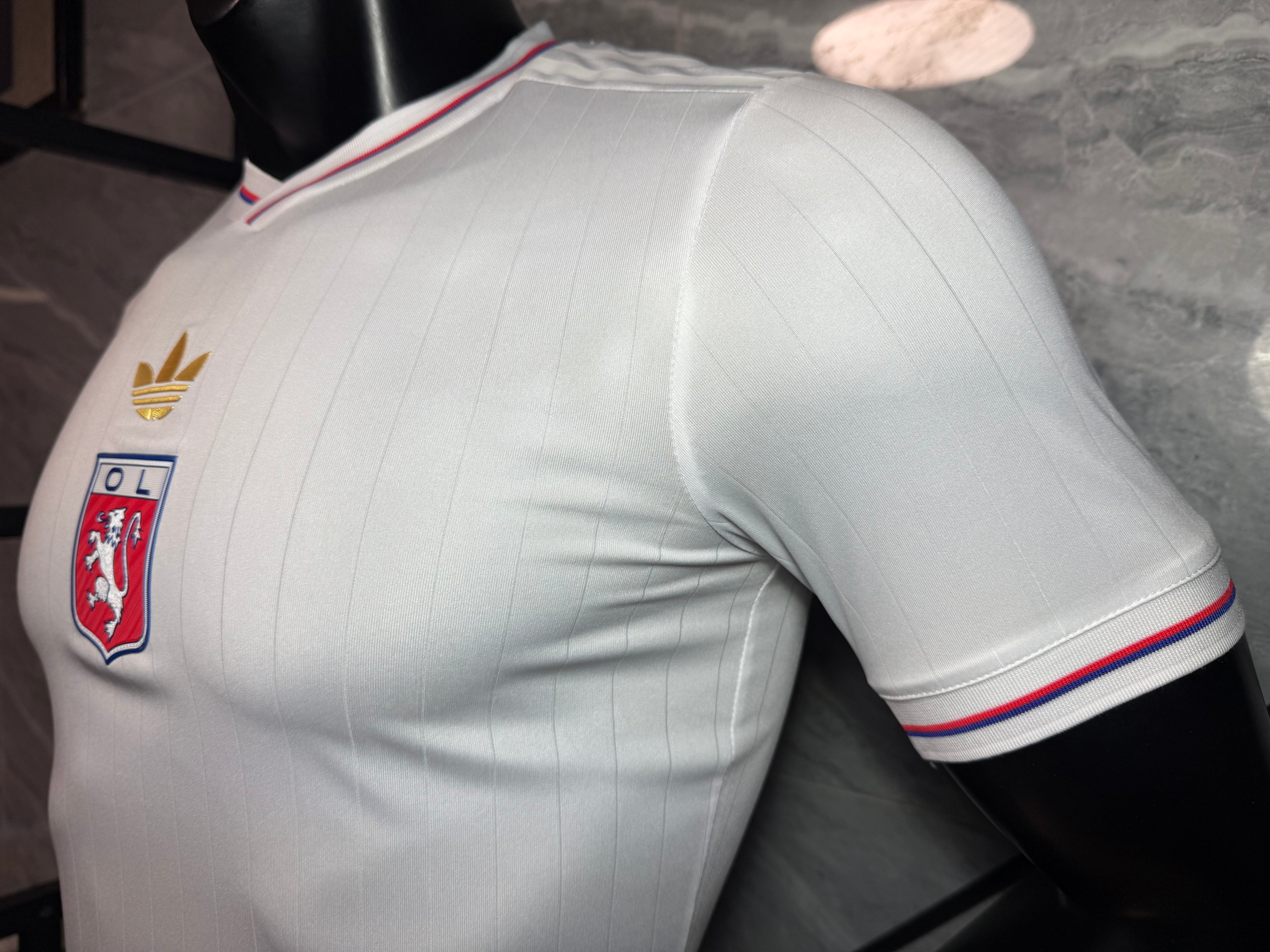 25-26里昂75周年纪念版